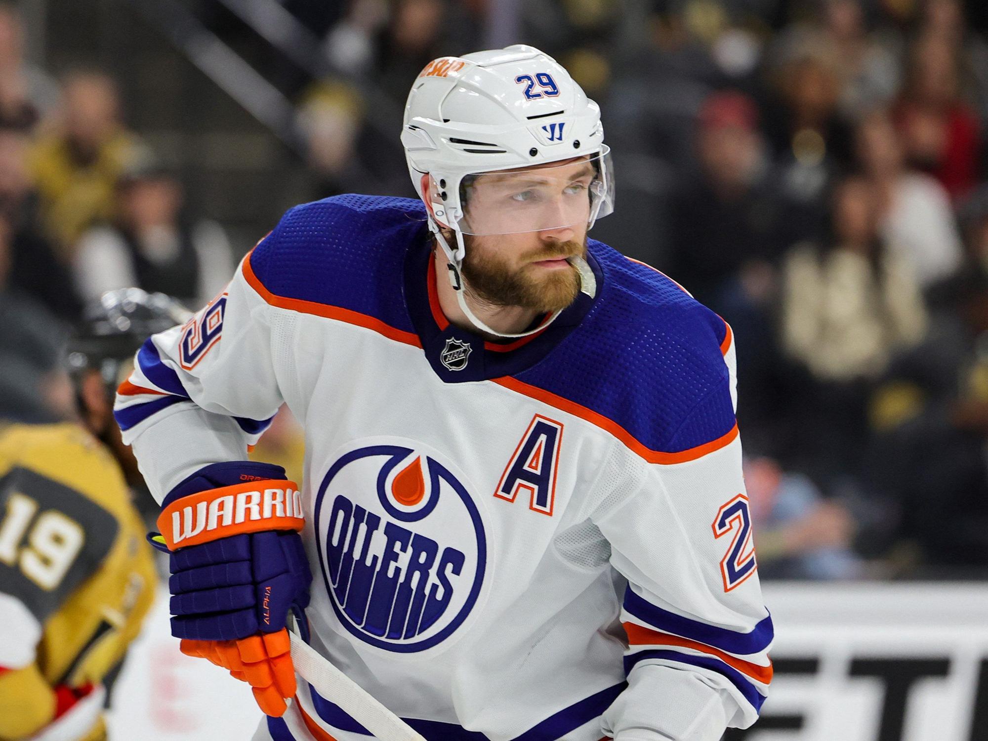Leon Draisaitl im Trikot der Edmonton Oilers.