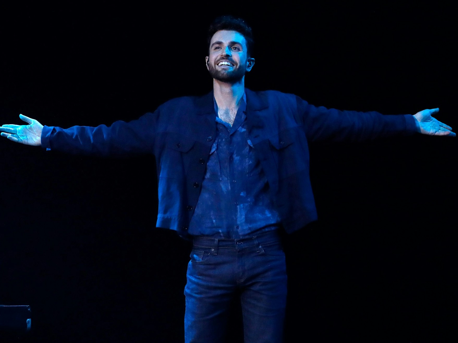 Duncan Laurence aus den Niederlanden tritt im Finale des Eurovision Song Contests (ESC) 2019 auf.
