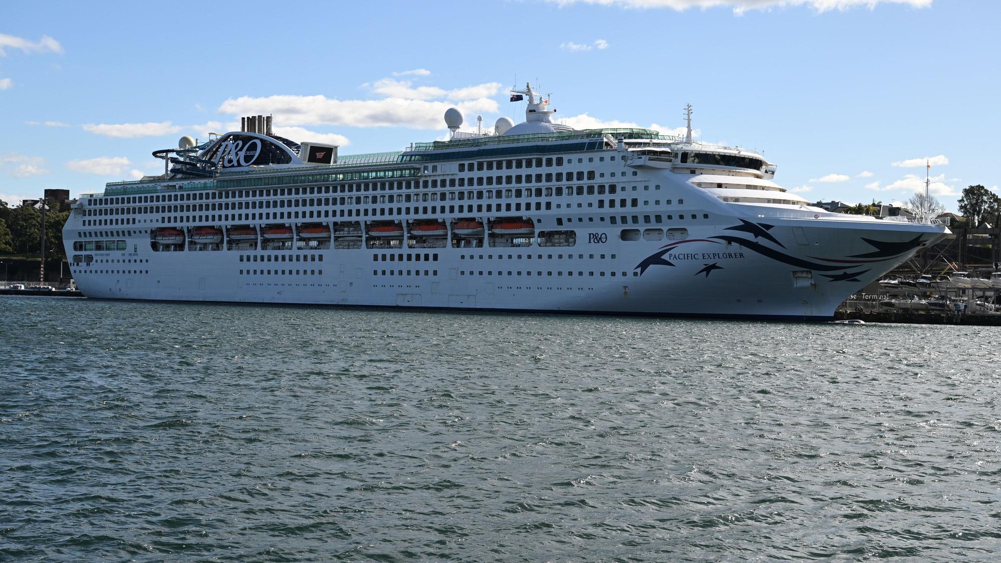2017 fuhr die P&O Pacific Aria direkt in einen Zyklon, die entspannte Fahrt wurde zu einer „Kreuzfahrt in die Hölle“. Unser Symbolfoto zeigt ein anderes Schiff der Flotte, das Flaggschiff Pacific Explorer Cruise (in Sydney).