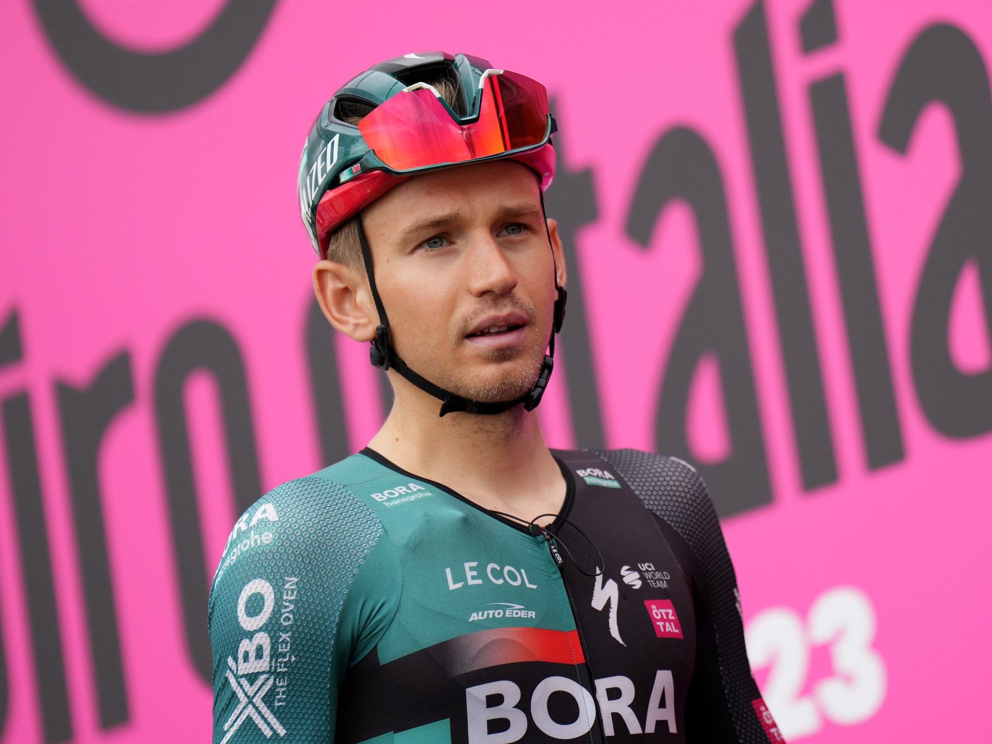 Lennard Kämna aus Deutschland vom Team Bora-hansgrohe reagiert vor dem Rennen.