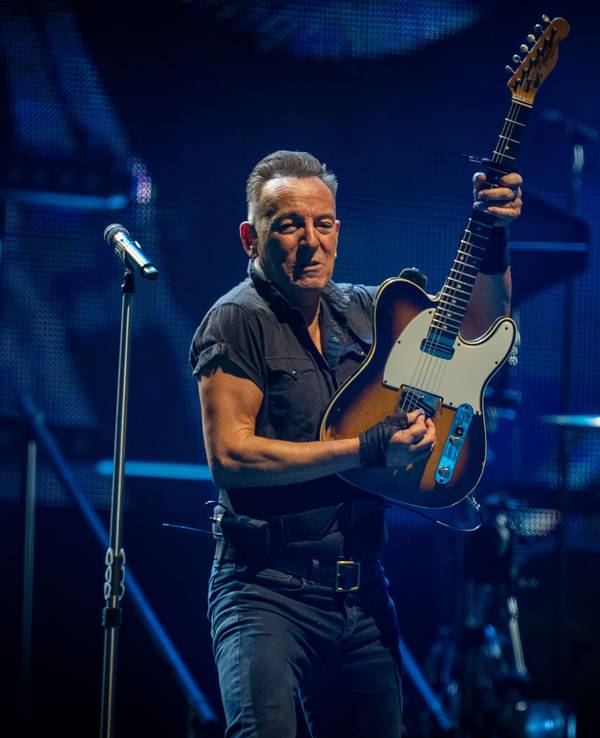 Bruce Springsteen und die E Street Band bei ihrem Auftritt im Olympiastadion in Barcelona.