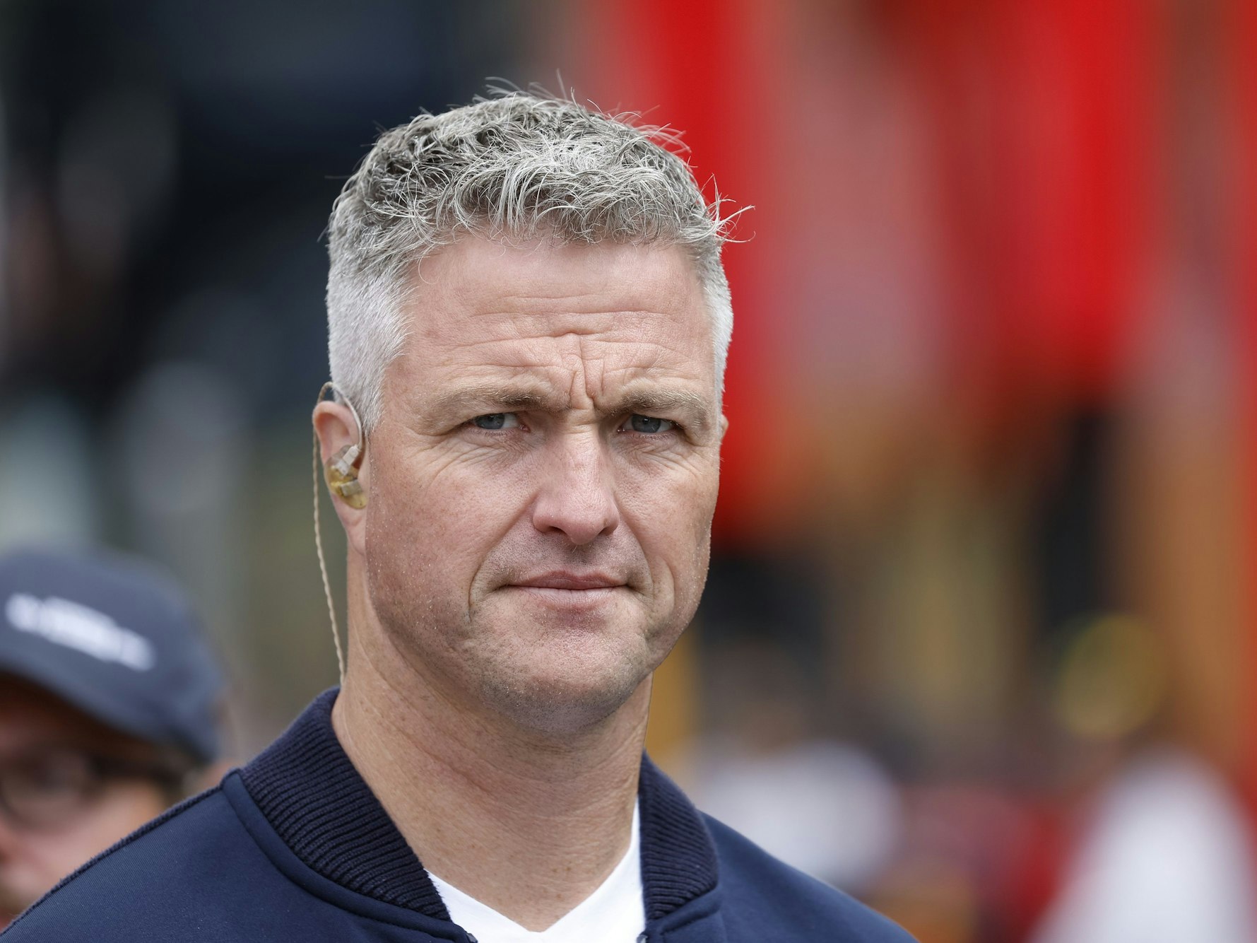 Ralf Schumacher schaut angespannt vor dem Großen Preis in Österreich in der Formel 1.