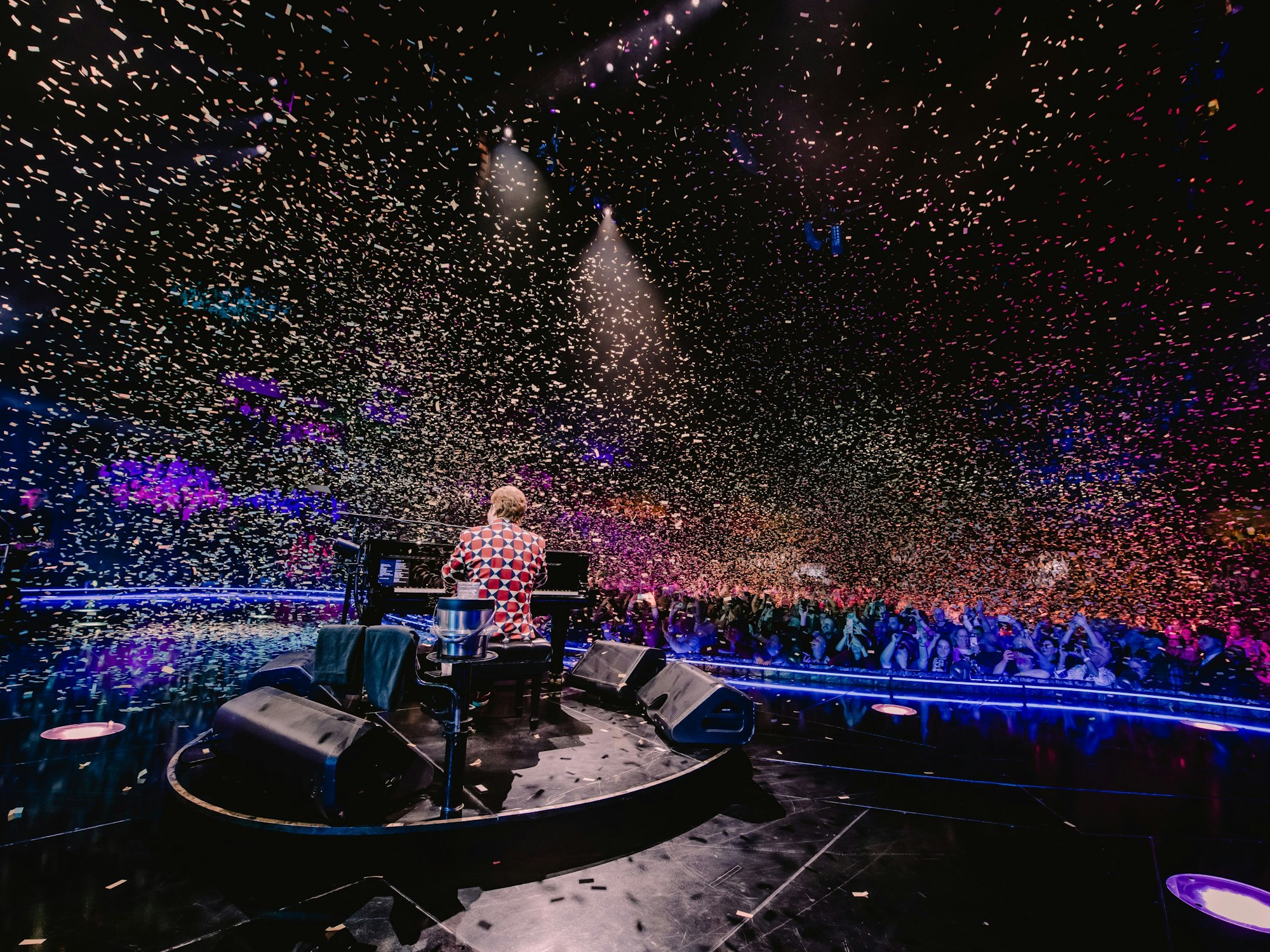 Elton John bei seinem Konzert in Köln.