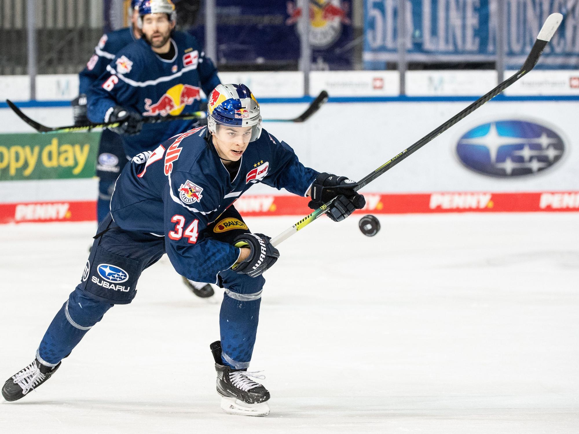 Elias Lindner im Trikot von Red Bull München.