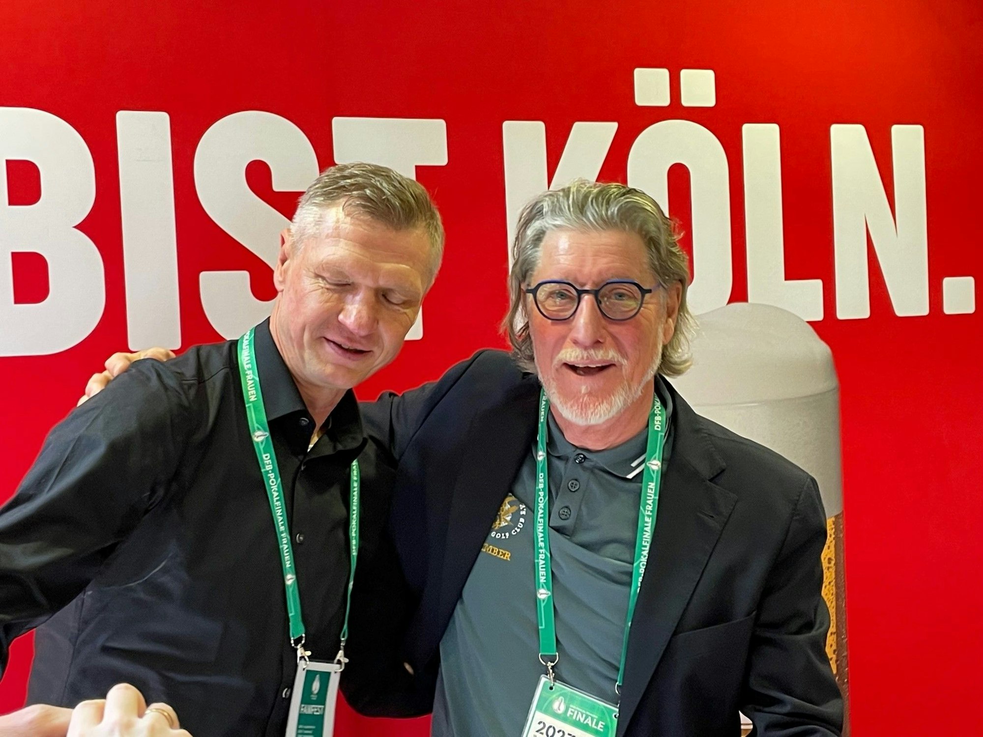 Torsten May und Toni Schumacher in Köln.