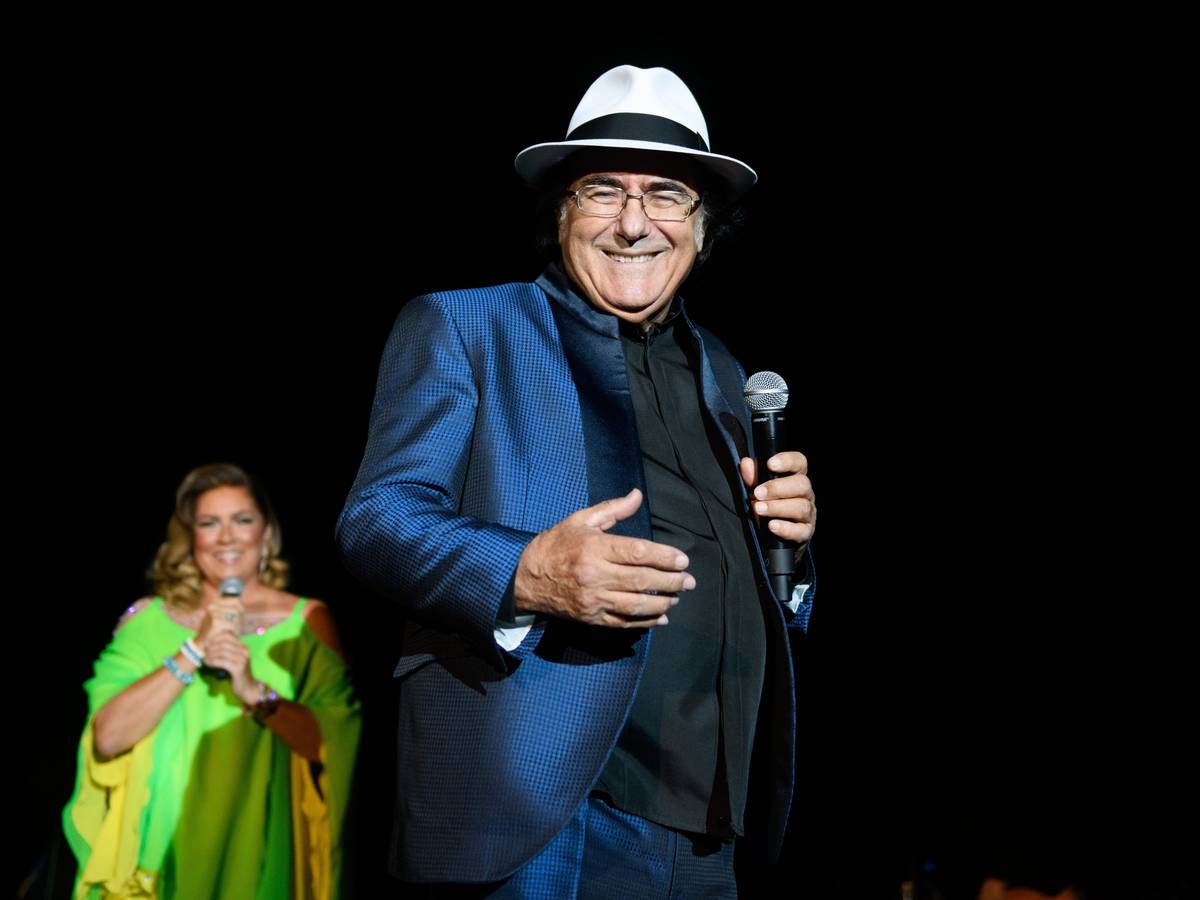 Das italienische Pop-Duo Al Bano (bürgerlich Albano Carrisi) und Romina Power tritt zum Start ihrer Abschiedstournee in der Sporthalle Hamburg auf.