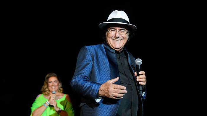 Das italienische Pop-Duo Al Bano (bürgerlich Albano Carrisi) und Romina Power tritt zum Start ihrer Abschiedstournee in der Sporthalle Hamburg auf.