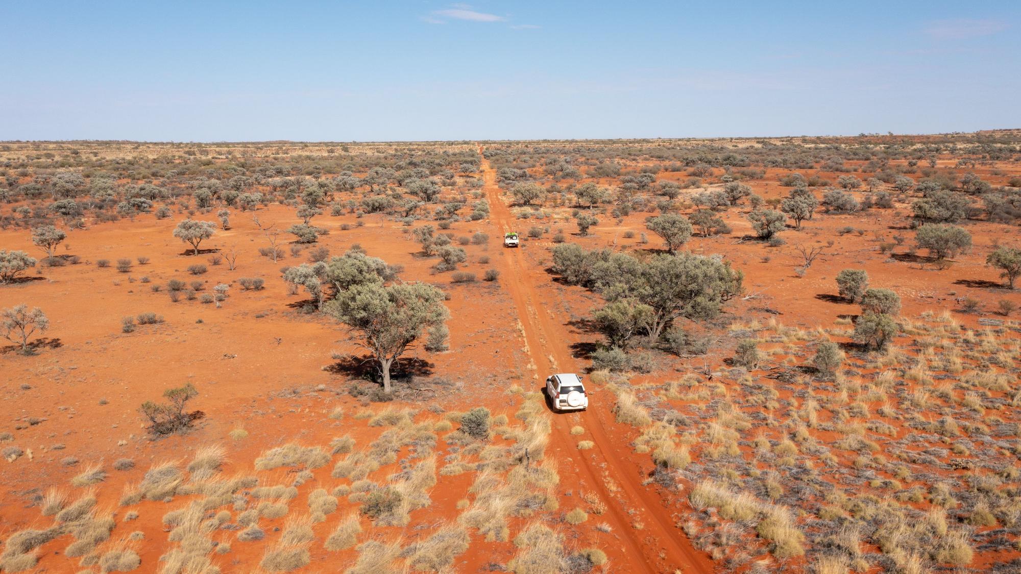 Dieses von Bush Heritage Australia zur Verfügung gestellte Foto zeigt Autos in Queensland.