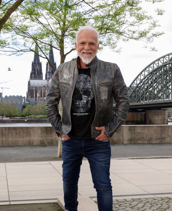 Nino de Angelo am 12. Mai 2023 am Kölner Rheinufer.