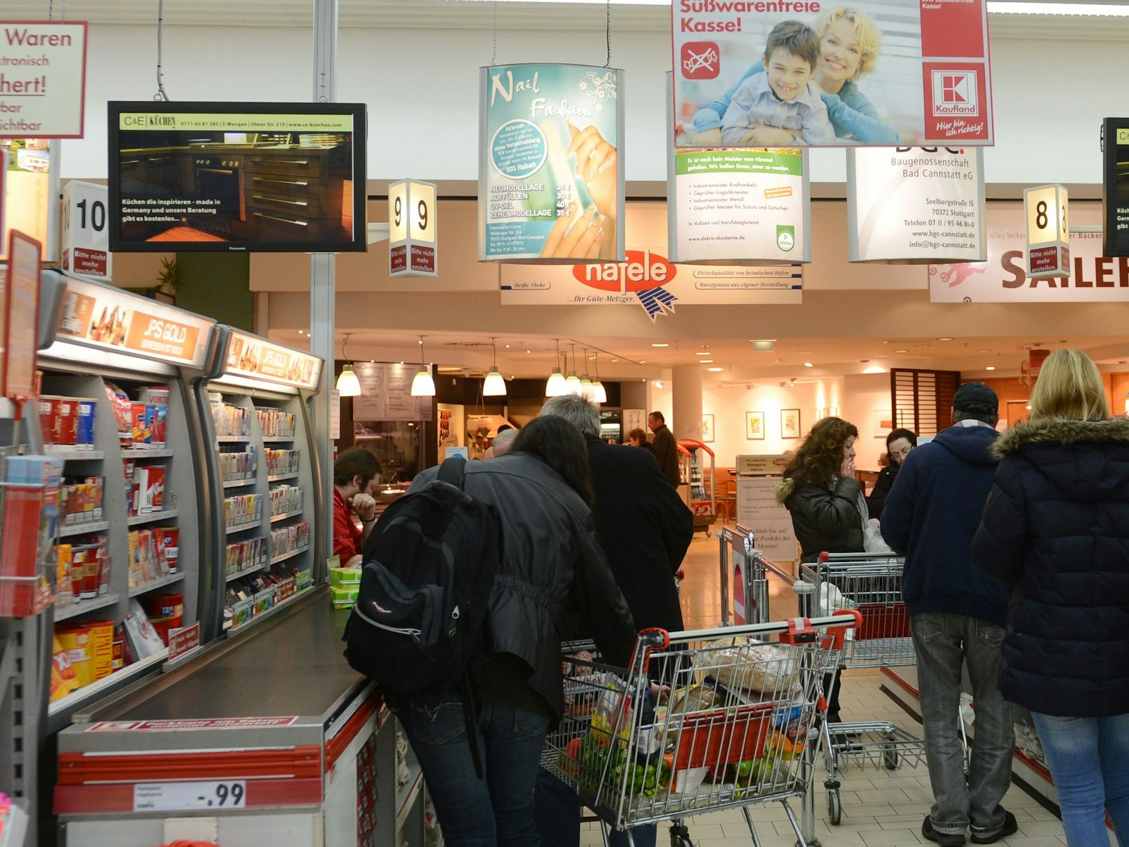 Ein Kaufland-Kunde macht eine fiese Entdeckung und stellt den Discounter daraufhin zur Rede. Unser Archivbild zeigt eine Filiale im Jahr 2014.