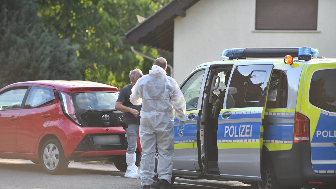 Polizeikräfte bei einem Einsatz