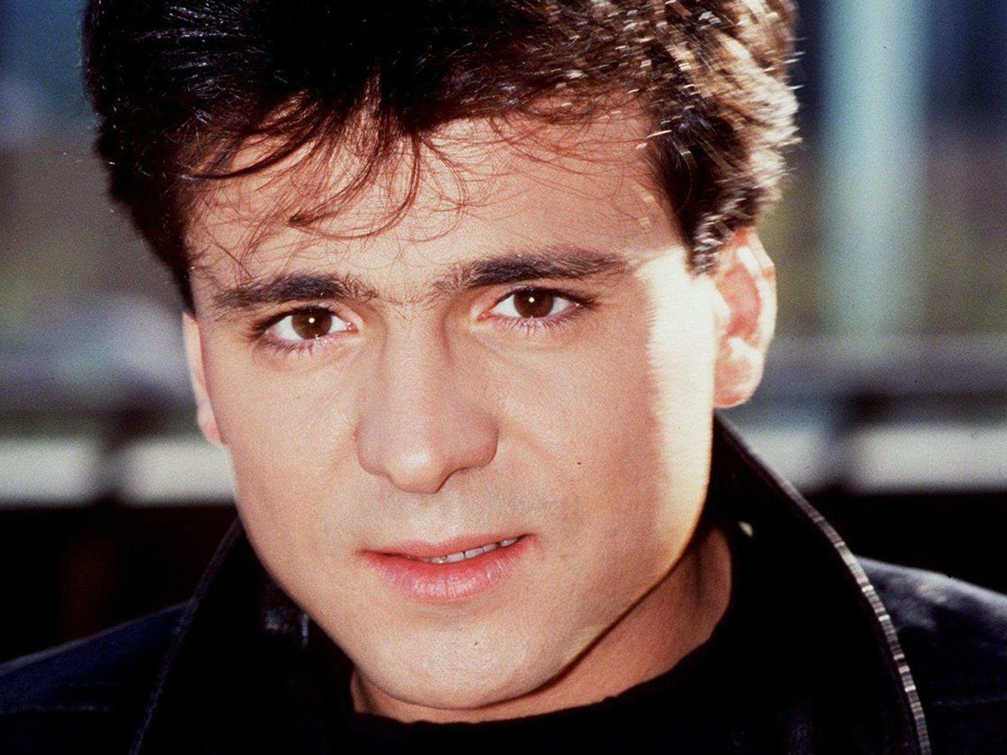 Das Archivbild von 1989 zeigt den deutschen Schlagersänger Nino de Angelo.