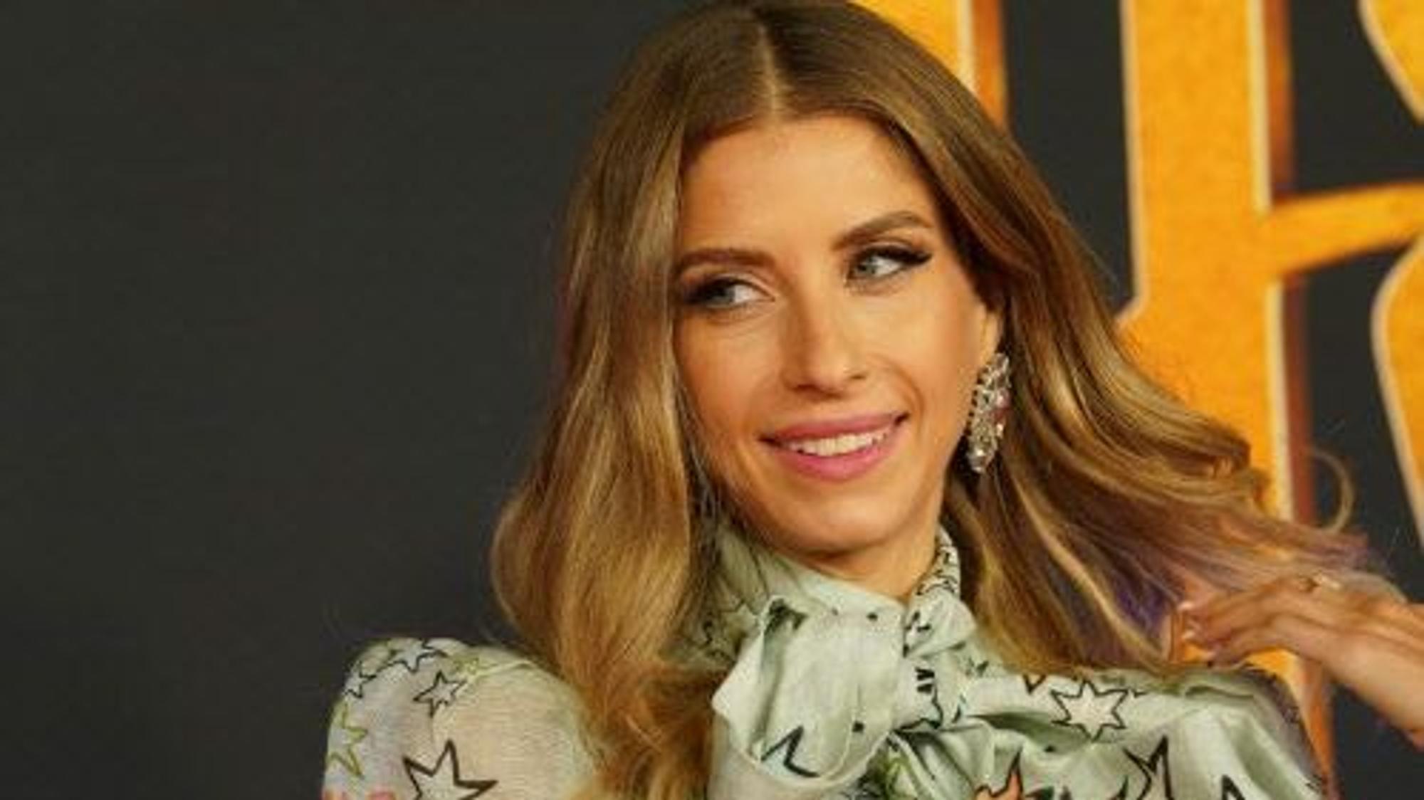 Cathy Hummels erscheint am 19. Februar 2023 zu einer Premiere in Hamburg.