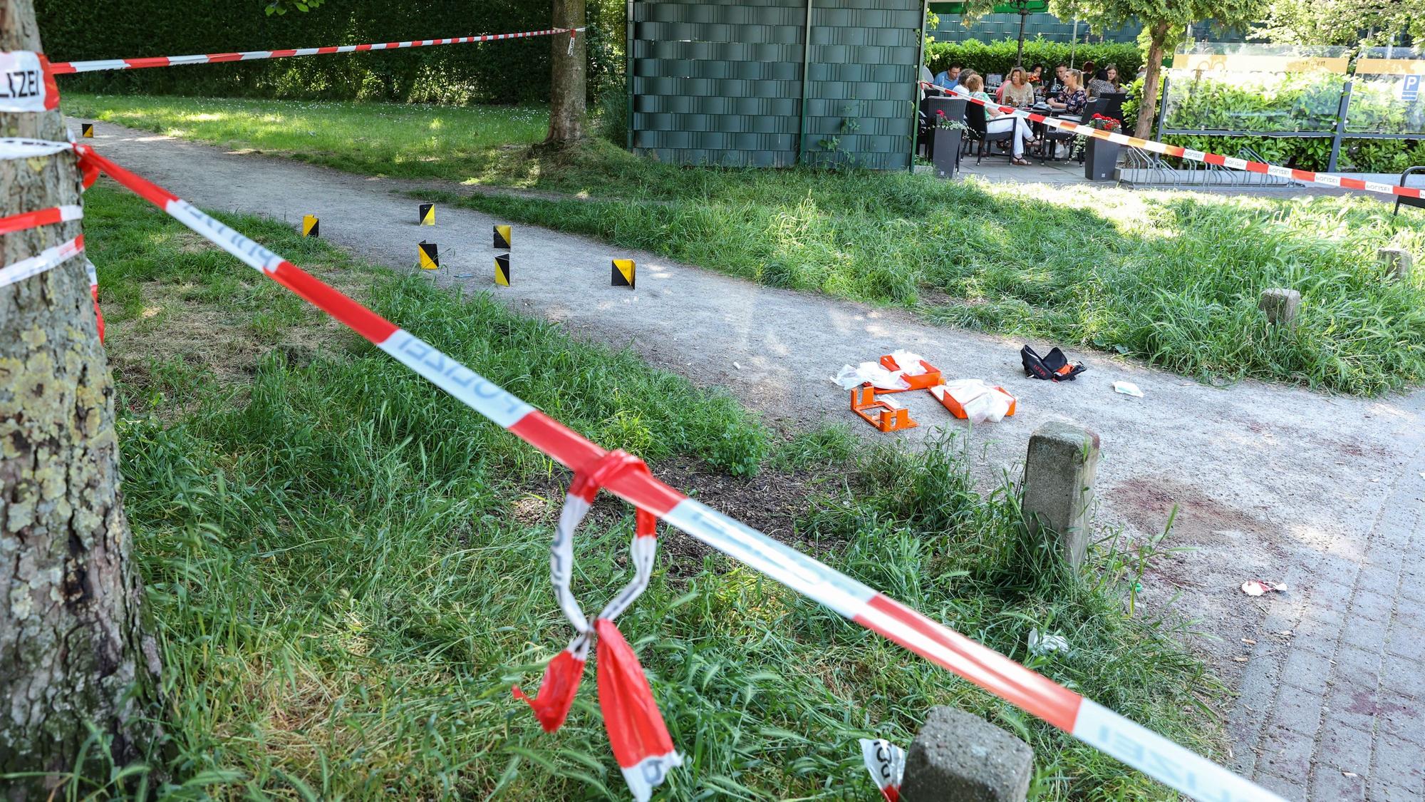 Mai 2023: Die Polizei sicherte Spuren im Mülheimer Böcking-Park.
