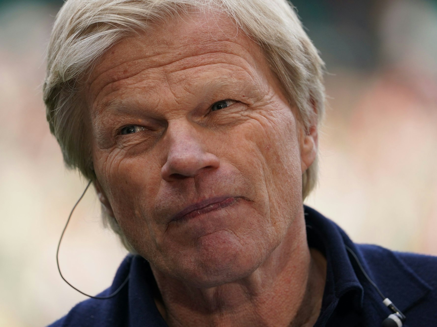 Oliver Kahn bei einem TV-Interview.