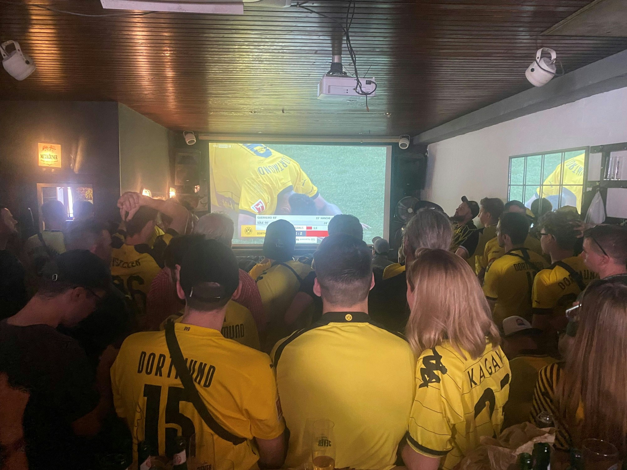 Letzter Spieltag live in der Kölner BVB-Fankneipe Kölschbar