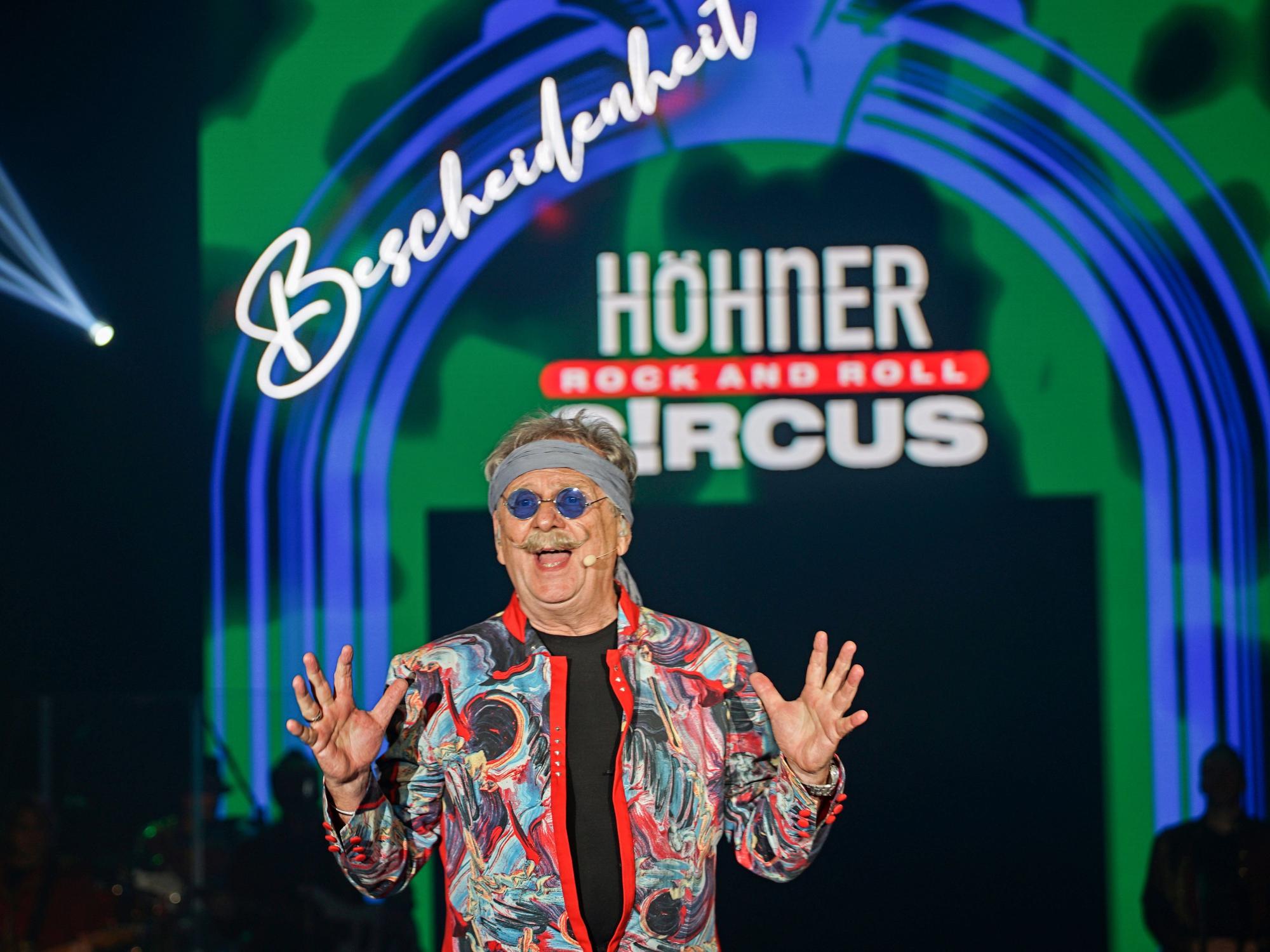 Henning Krautmacher auf der Bühne beim Höhner Rock and Roll Circus.