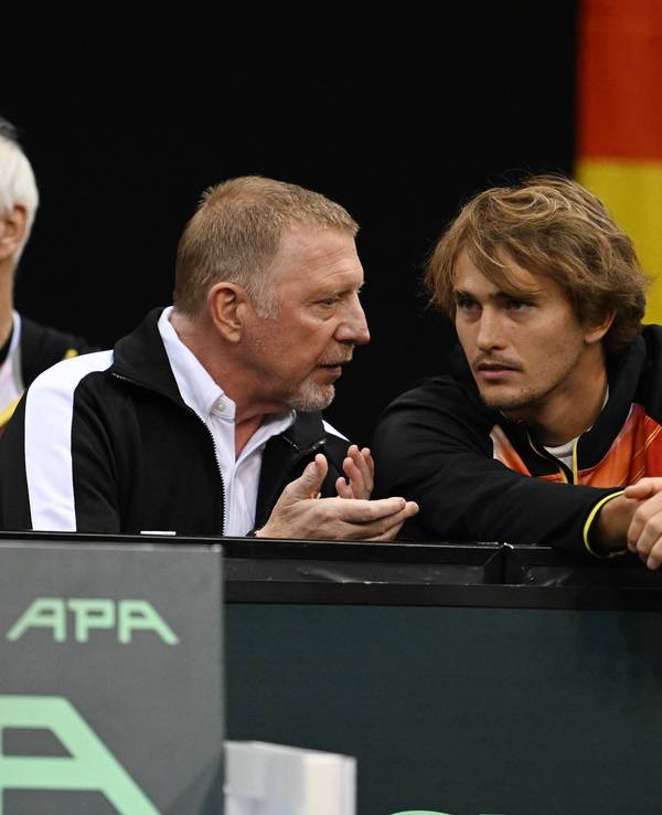 Boris Becker und Alexander Zverev im Gespräch.