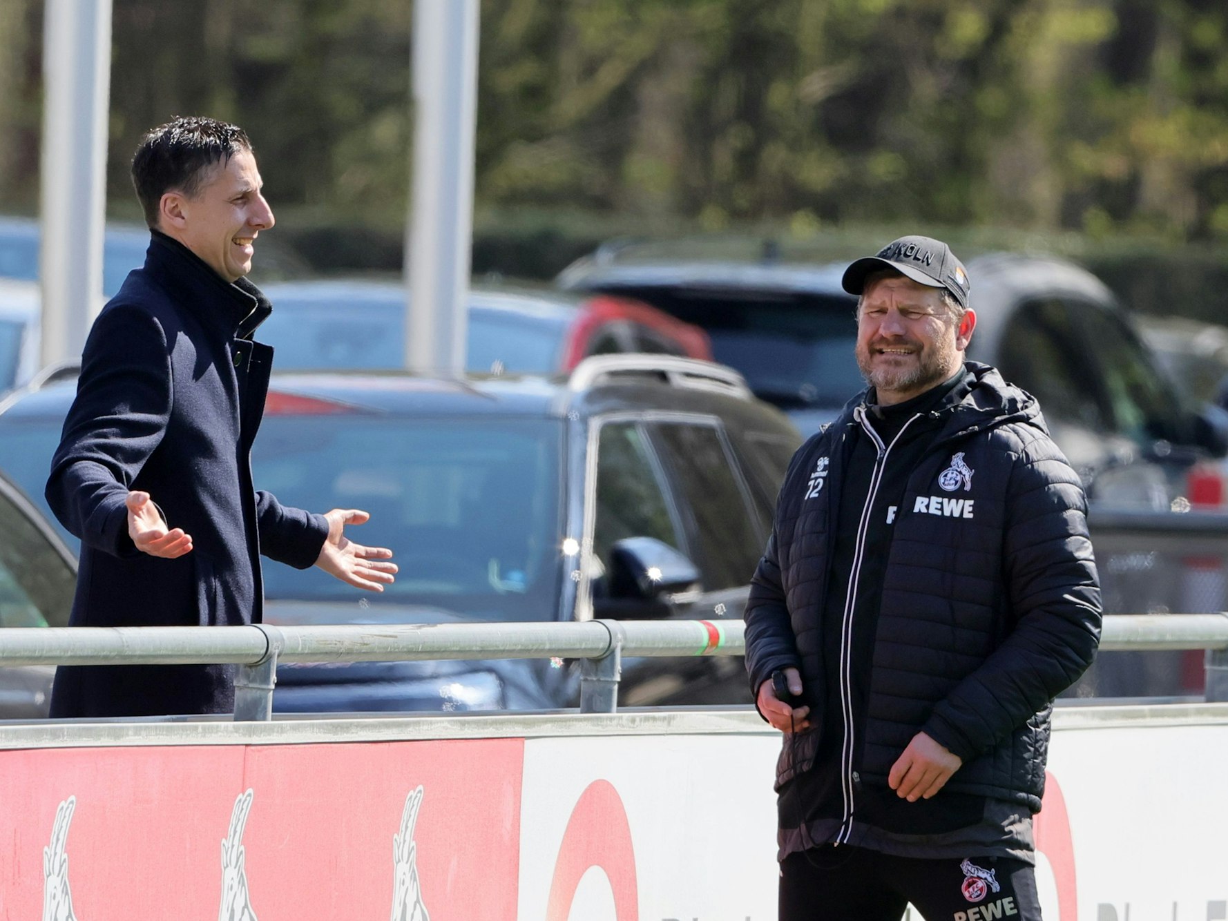 Christian Keller und Steffen Baumgart scherzen im Training.