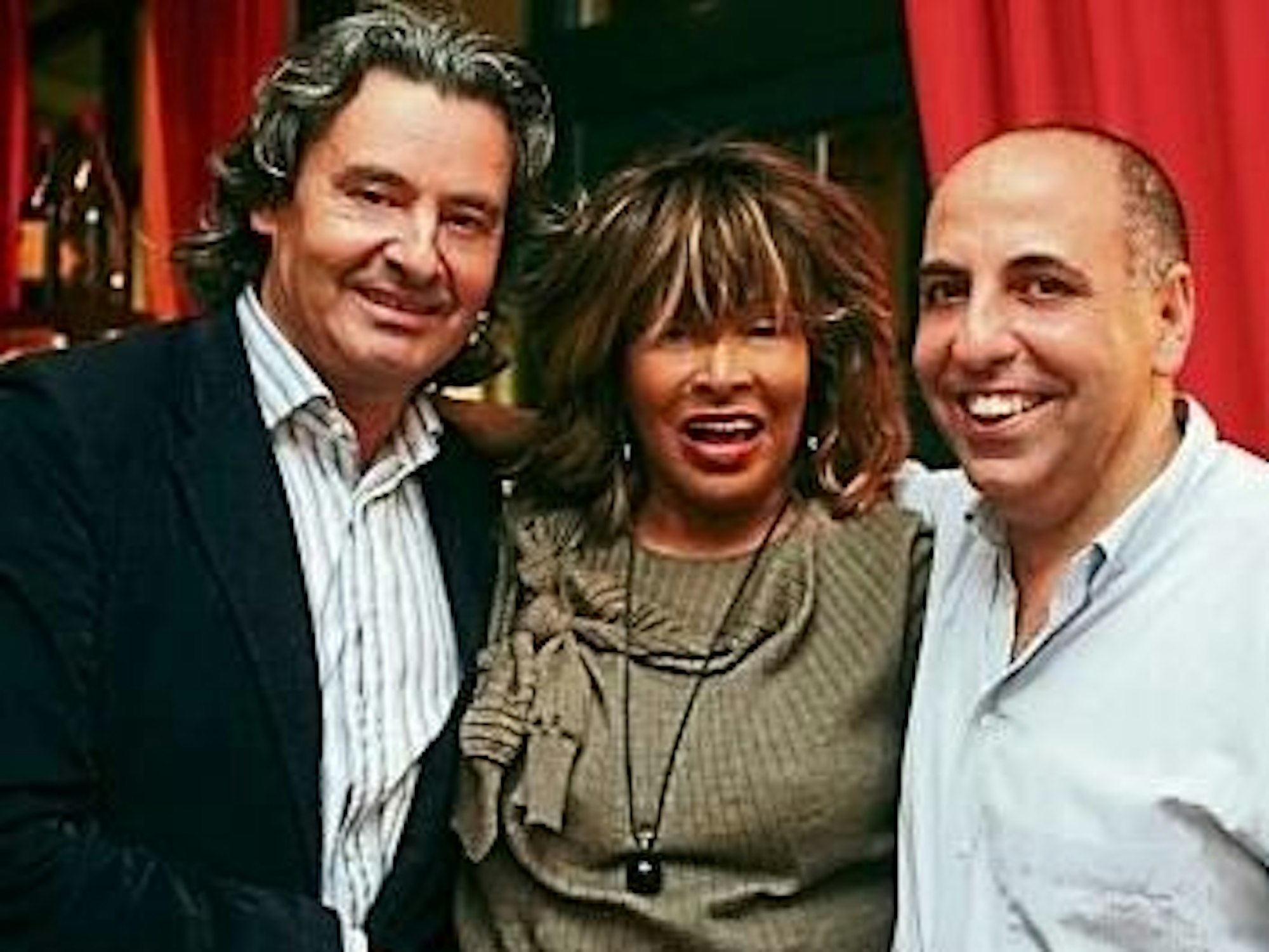 Tina Turner und Erwin Bach 2006 im Restaurant „La Vita“ von Salvatore Luca (r.).
