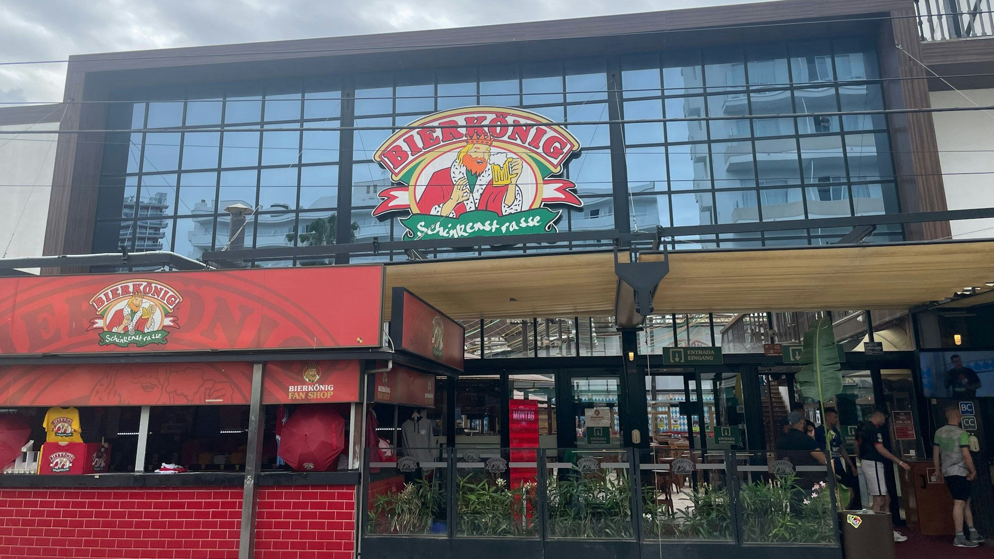 Der „Bierkönig“ auf der Schinkenstraße auf Mallorca, aufgenommen am 29. Mai 2023.