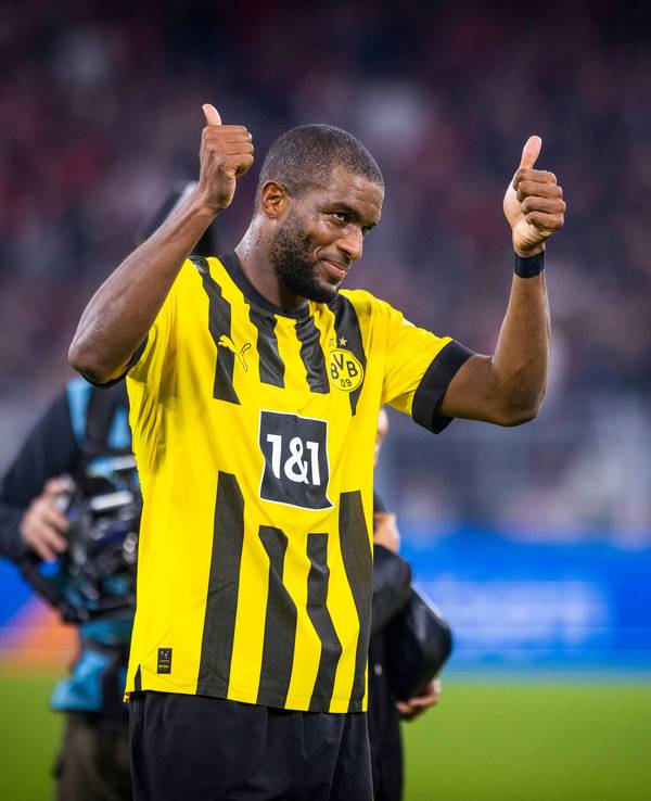 Anthony Modeste bedankt sich bei den Fans.