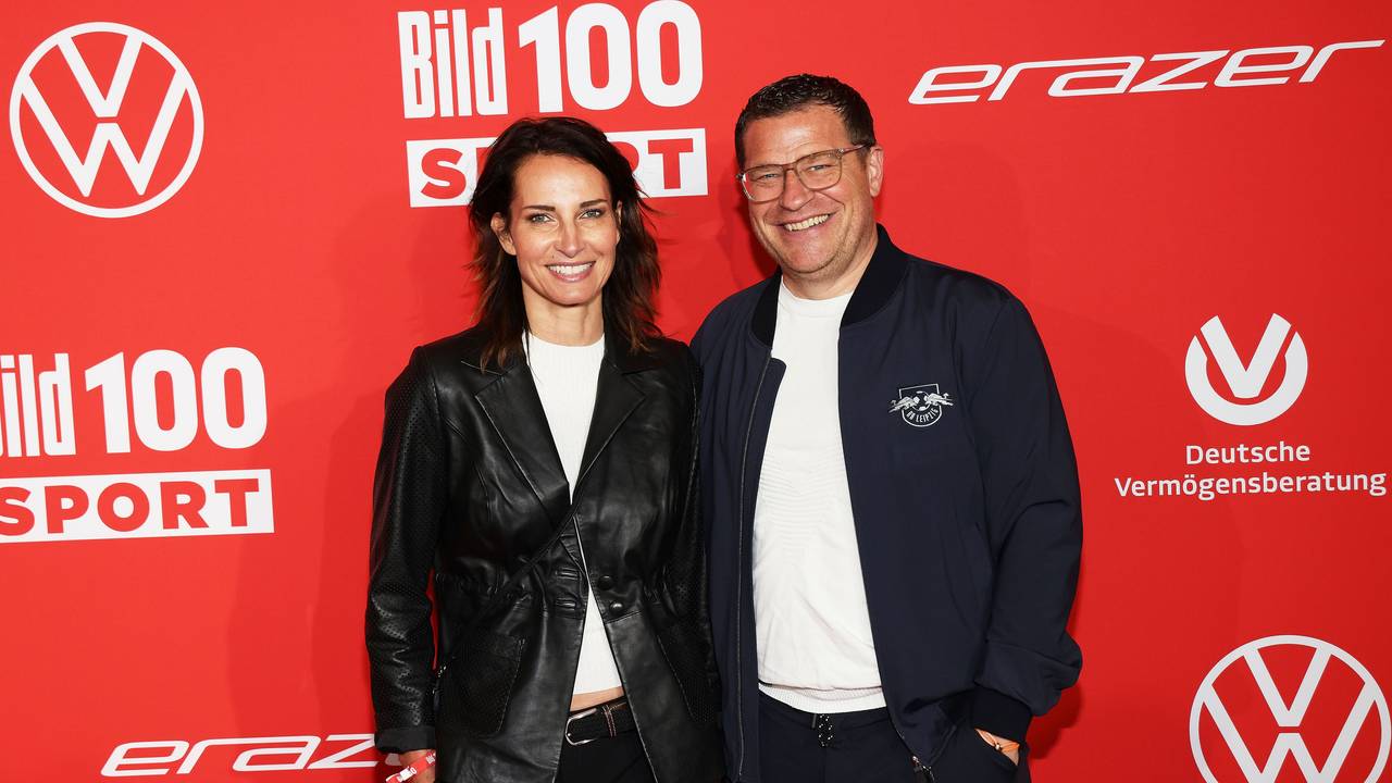 Max Eberl und Natascha Fruscella auf dem Roten Teppich bei der Veranstaltung "BILD 100" in Berlin.
