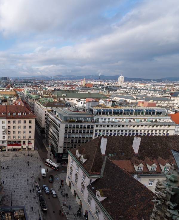 Blick vom Nordturm des Stephansdoms auf Wien, hier im Januar 2020.