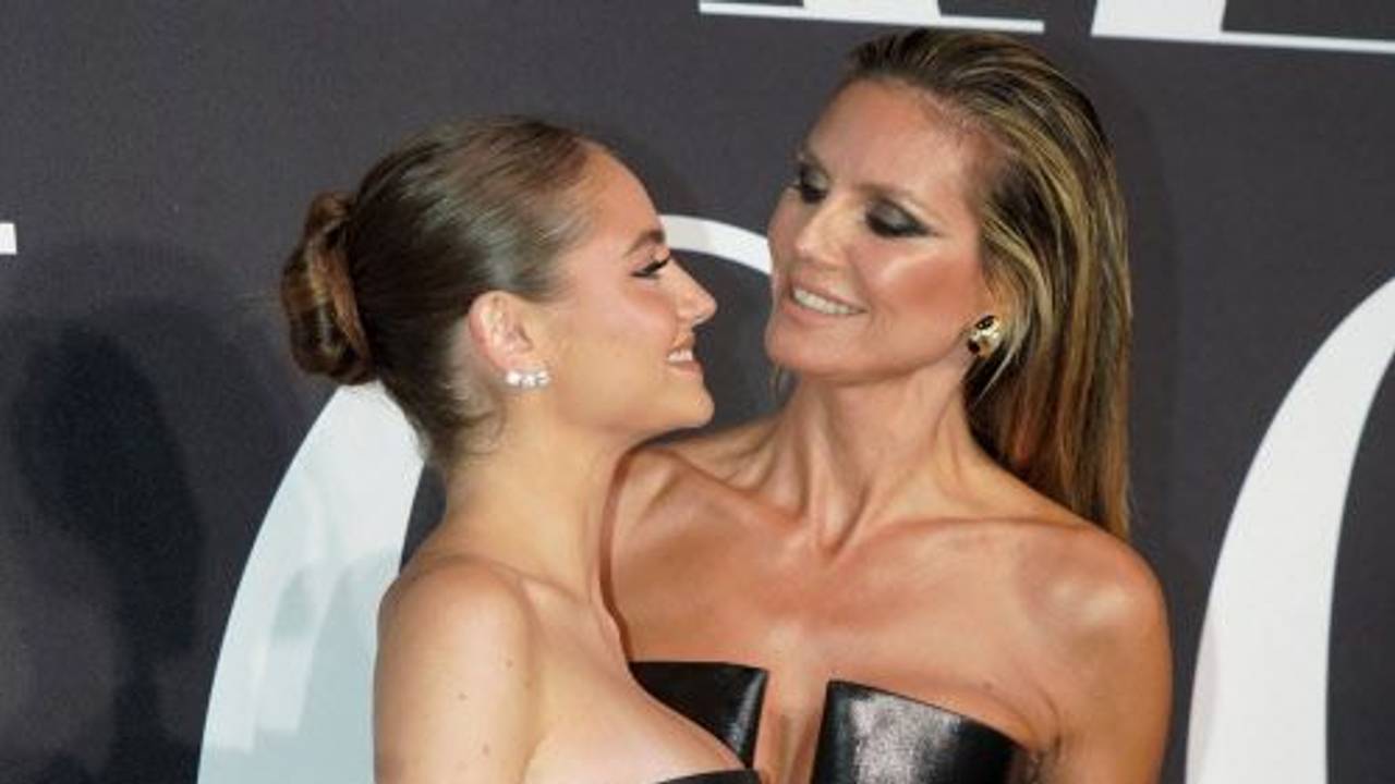 Model, Moderatorin und TV-Produzentin Heidi Klum (r) und ihre Tochter, Model Leni Klum gemeinsam in New York.