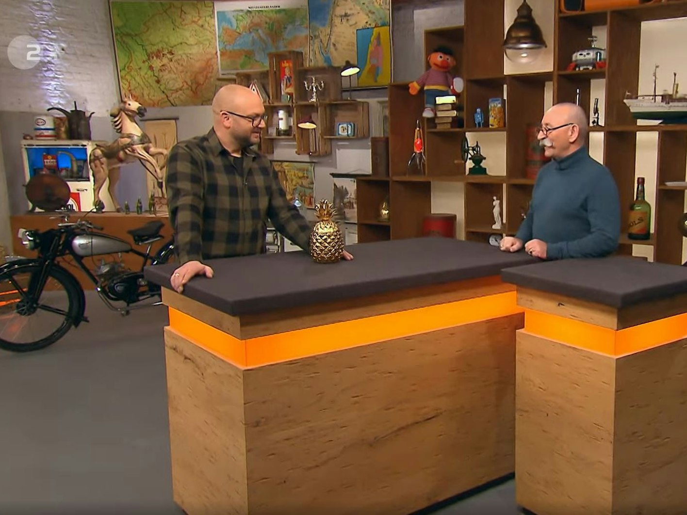 Moderator Horst Lichter (r.) und Experte Sven Deutschmanek in der ZDF-Show „Bares für Rares“