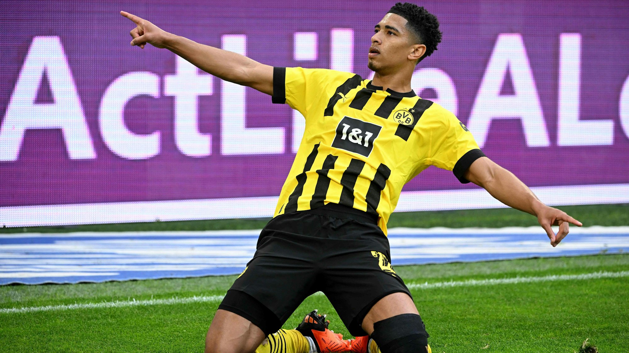 Jude Bellingham jubelt.