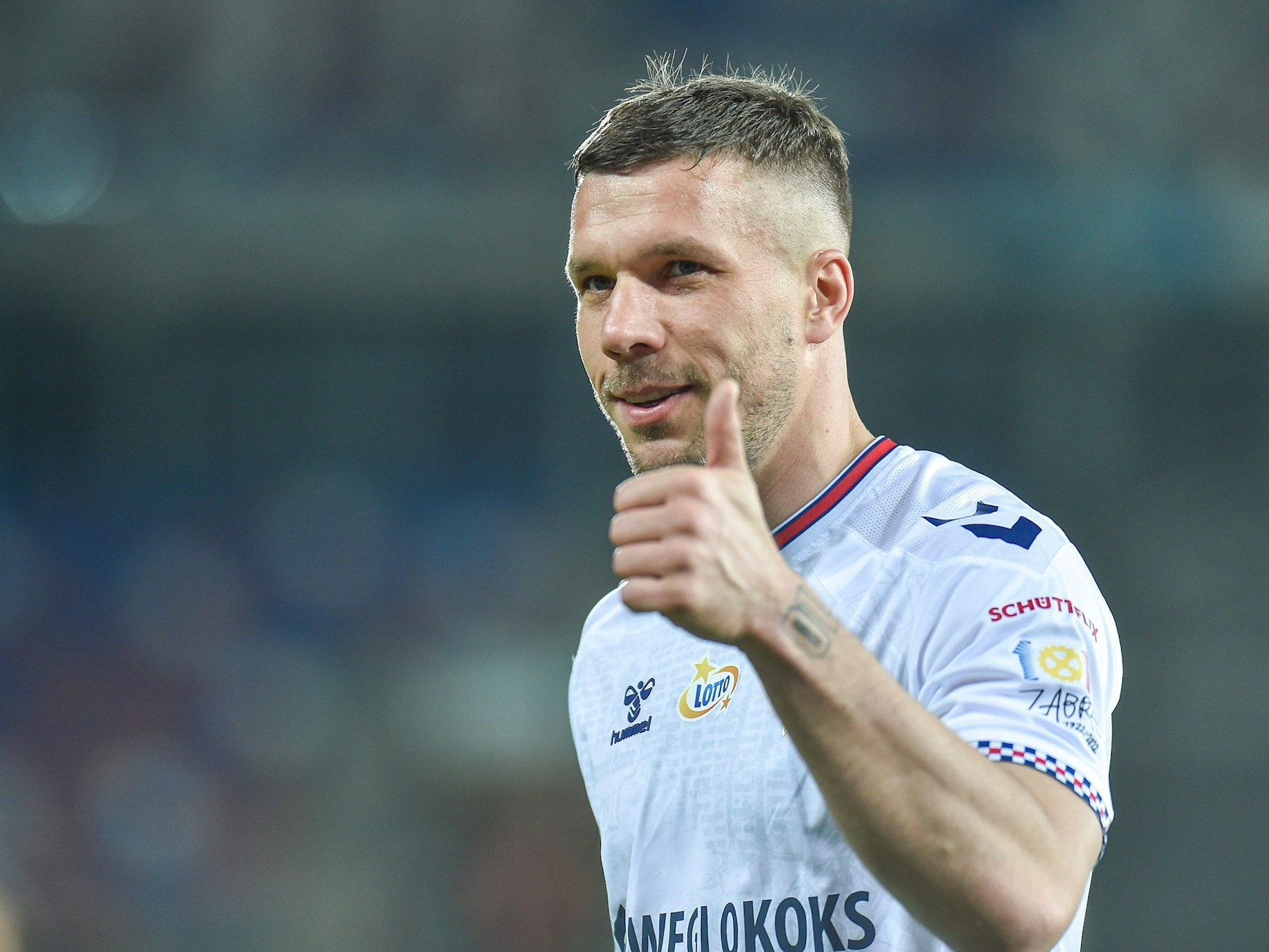FC-Legende Lukas Podolski, hier in einem Spiel von Gornik Zabrze am 5. Mai 2023.