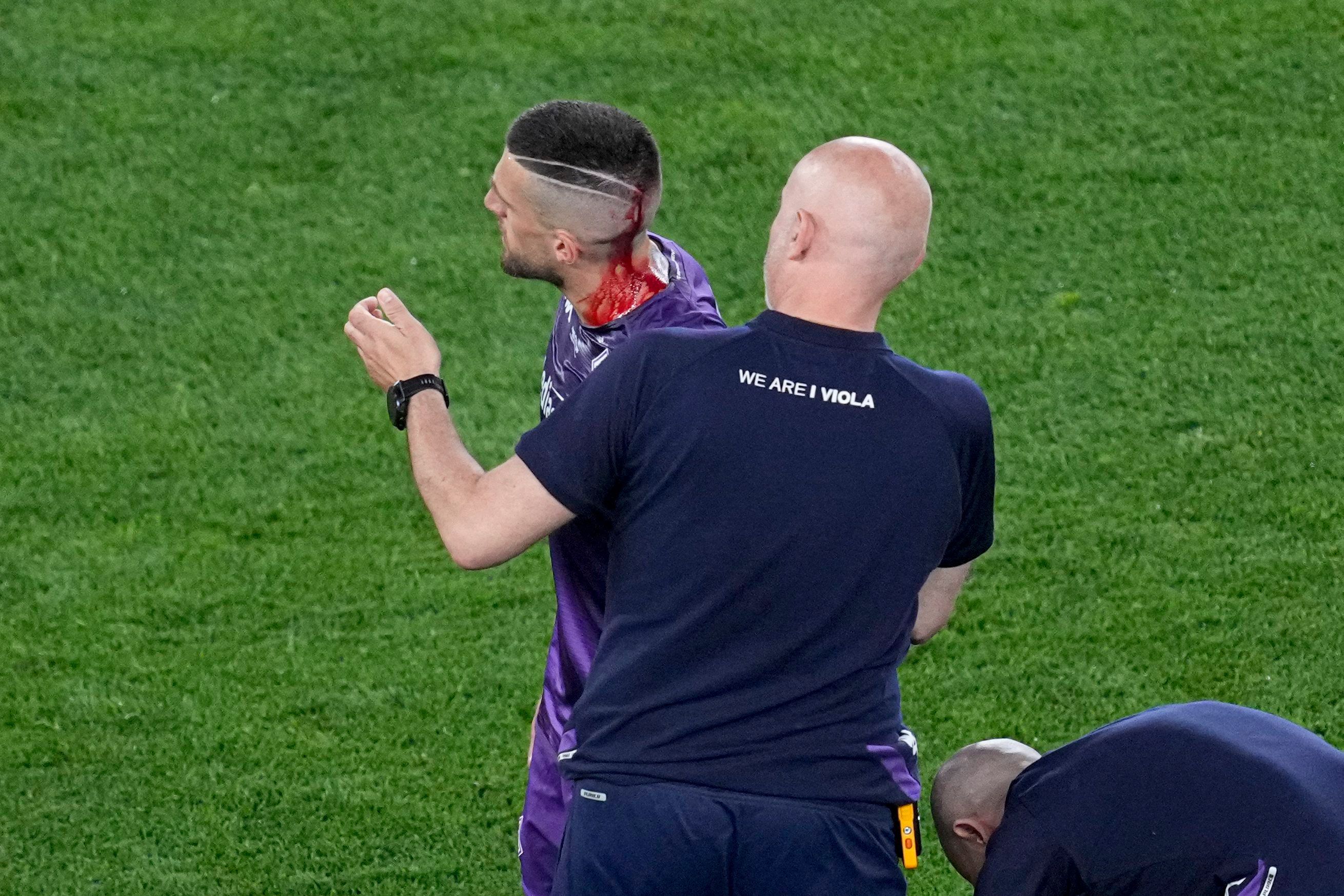 Cristiano Biraghi musste behandelt werden.