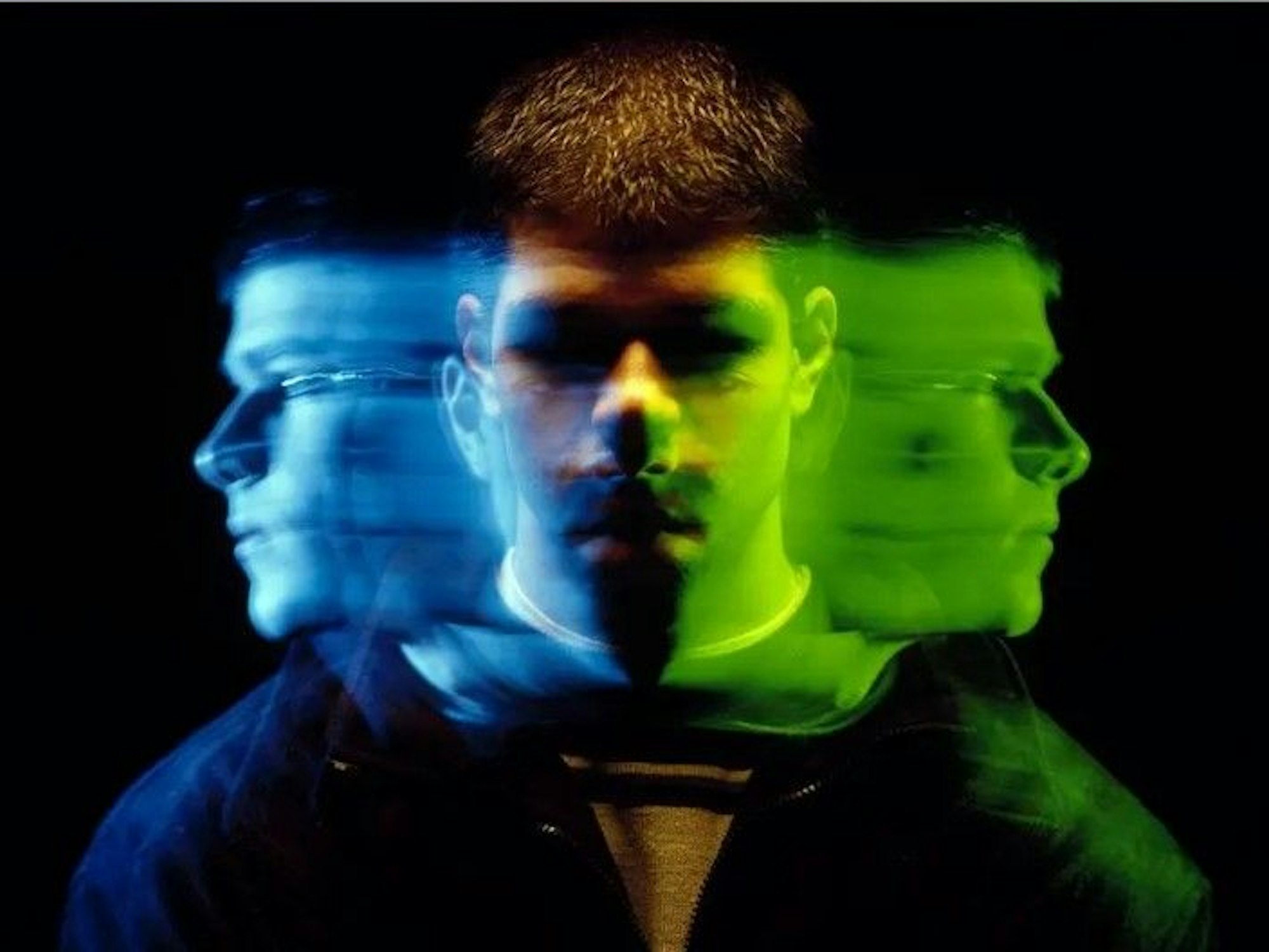 Symbolbild eines Mannes, der an einer Persönlichkeitsstörung leidet.