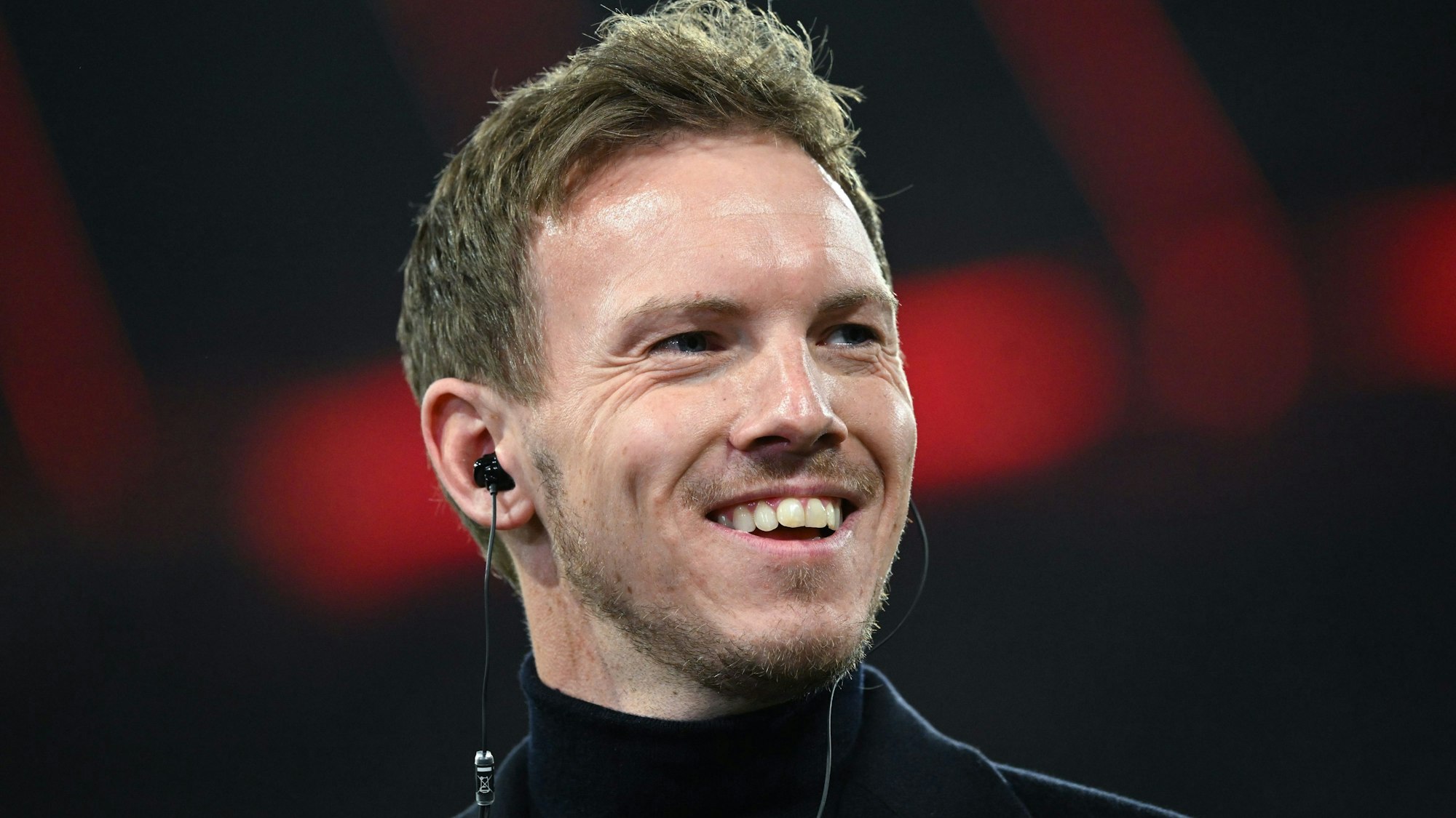 Julian Nagelsmann lächelt.