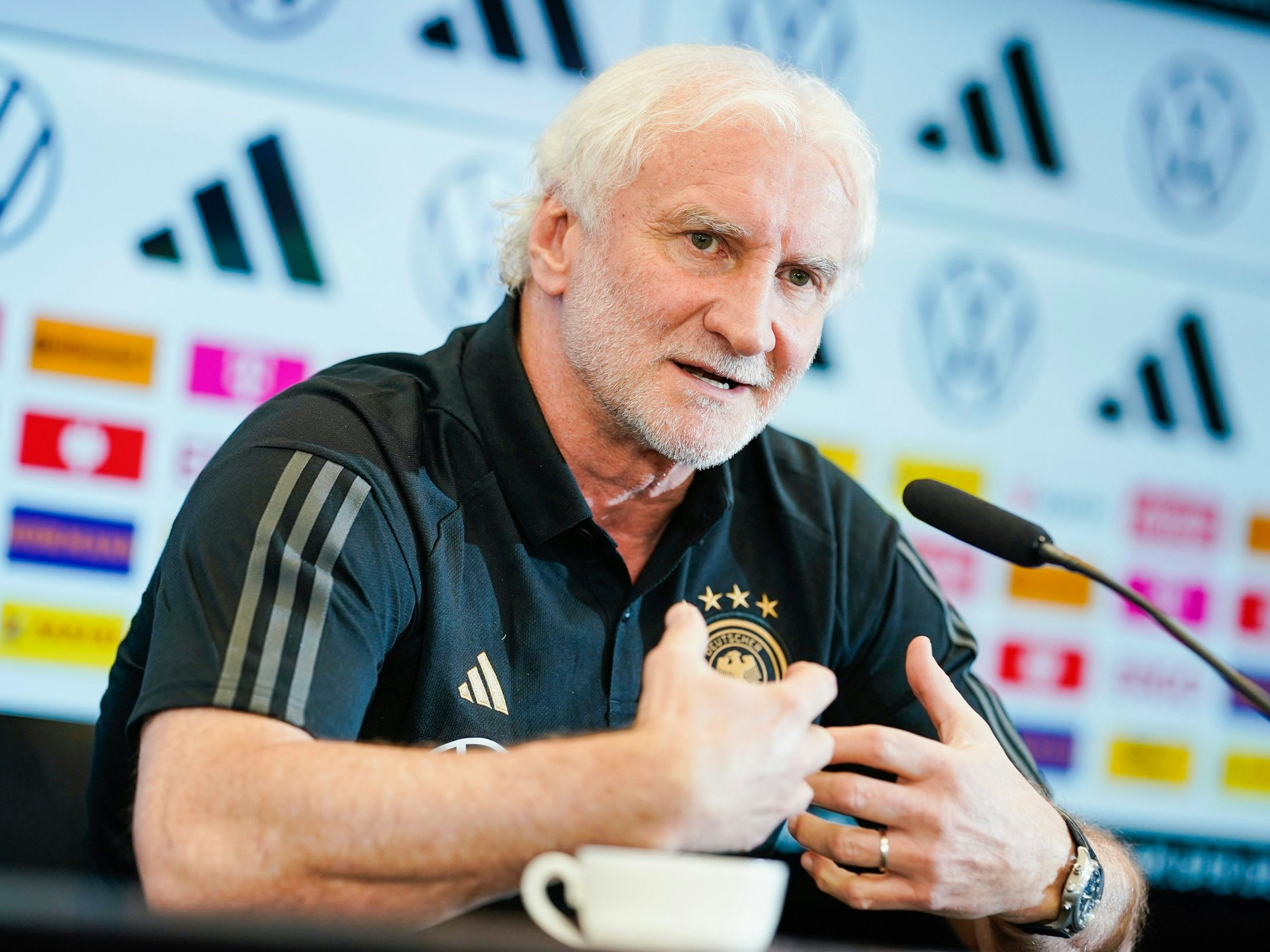 Pressekonferenz mit DFB-Sportdirektor Rudi Völler.