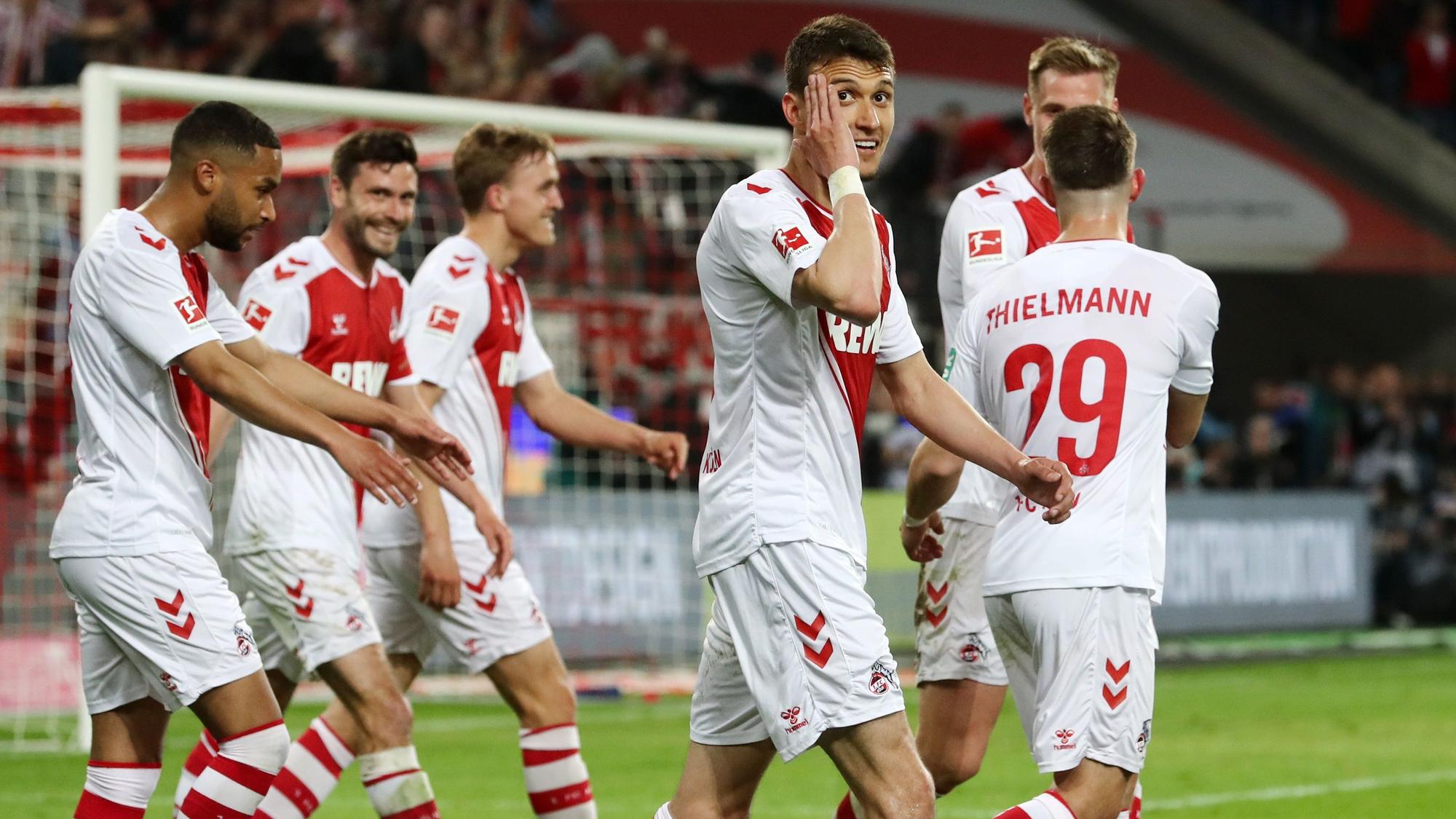 Dejan Ljubicic jubelt mit dem 1. FC Köln gegen Hertha BSC.
