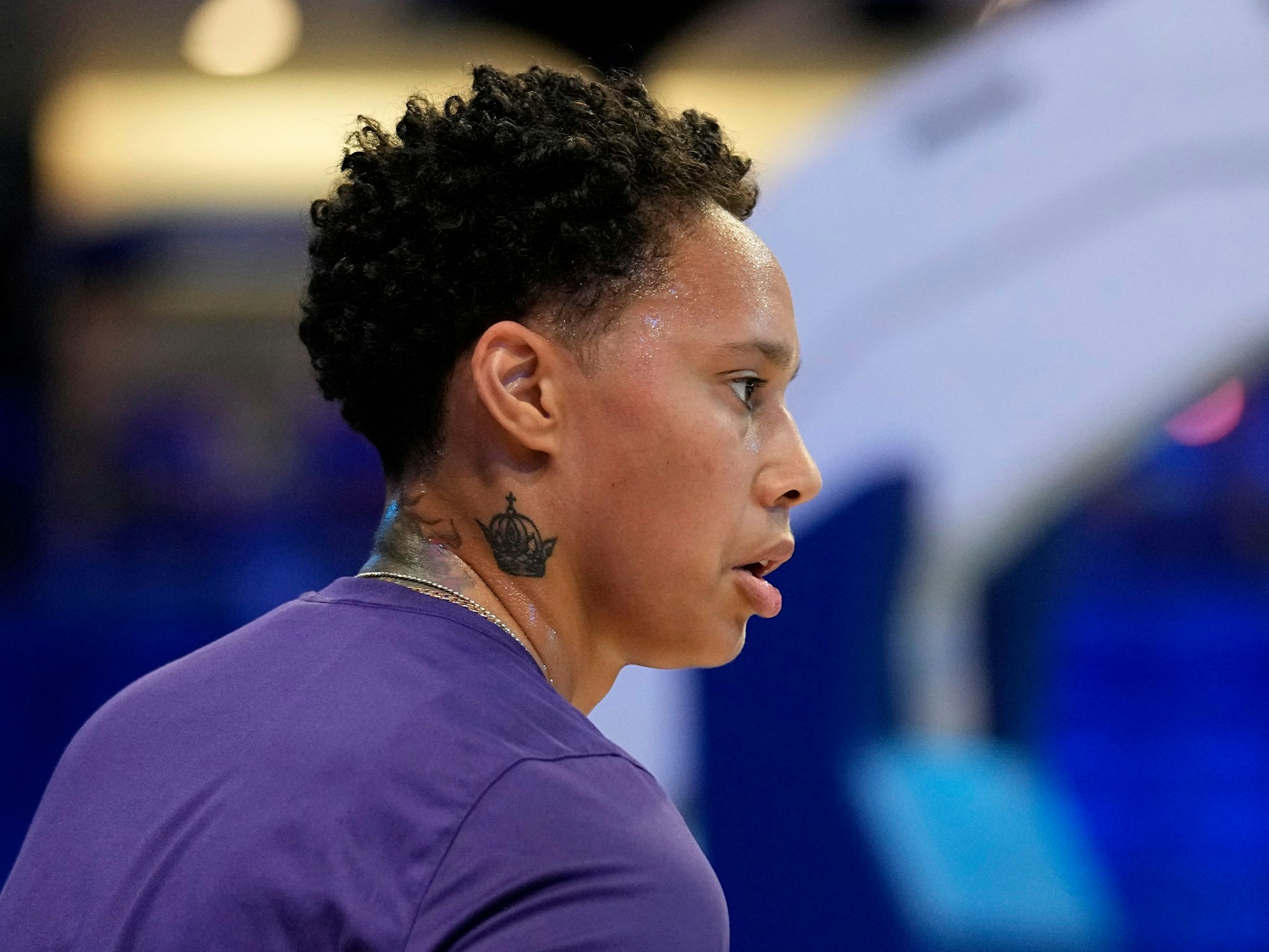 Brittney Griner vor einem Basketball-Spiel.