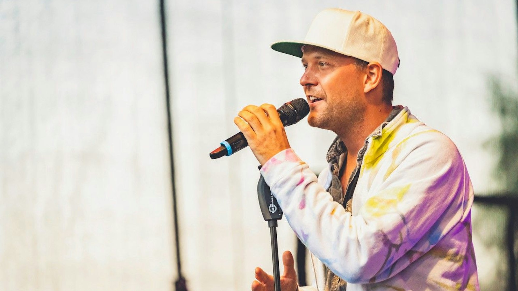 Der deutsche Musiker Alex Engel bei einem Auftritt.