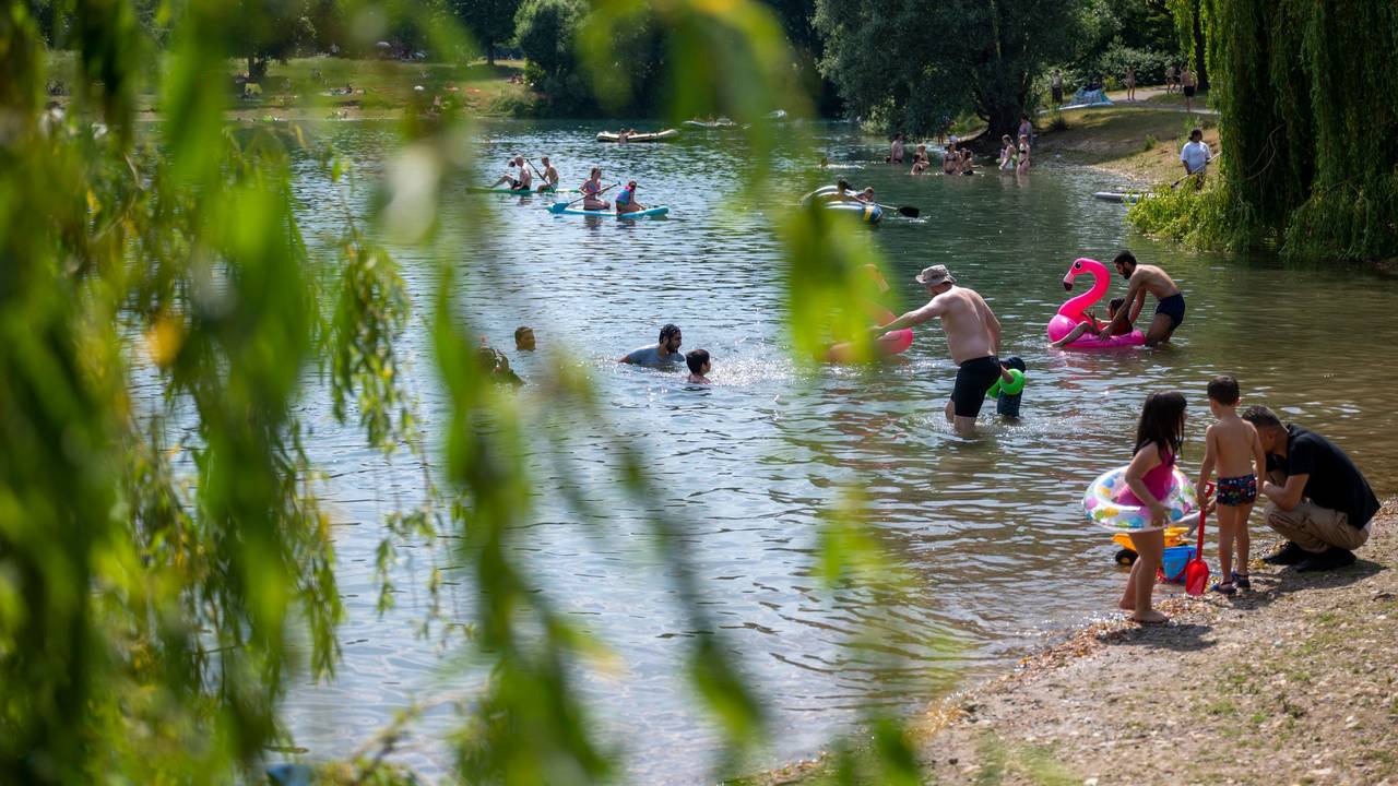 10.06.2023, Köln: Das Baden ist im Fühlinger See verboten. Foto: Uwe Weiser
