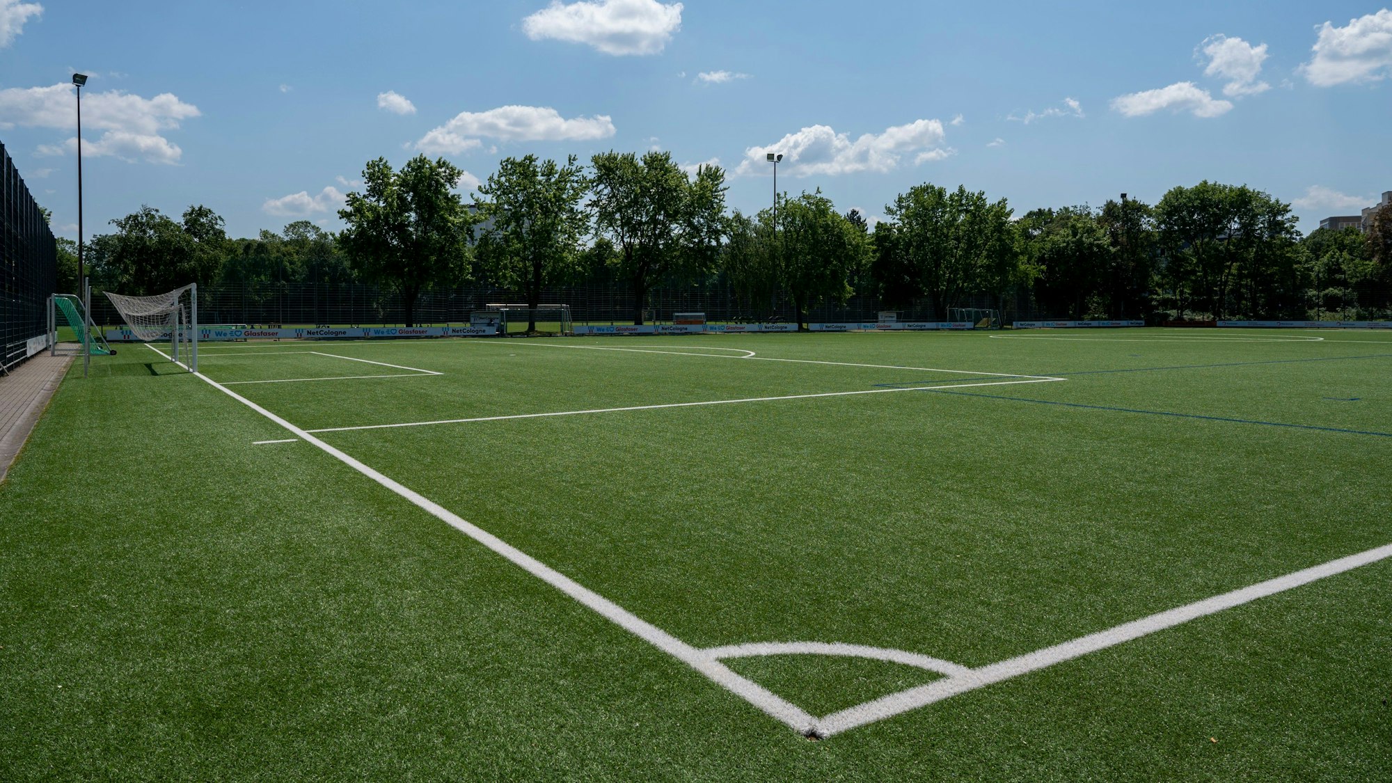Der Jean-Löring-Sportpark in Zollstock.