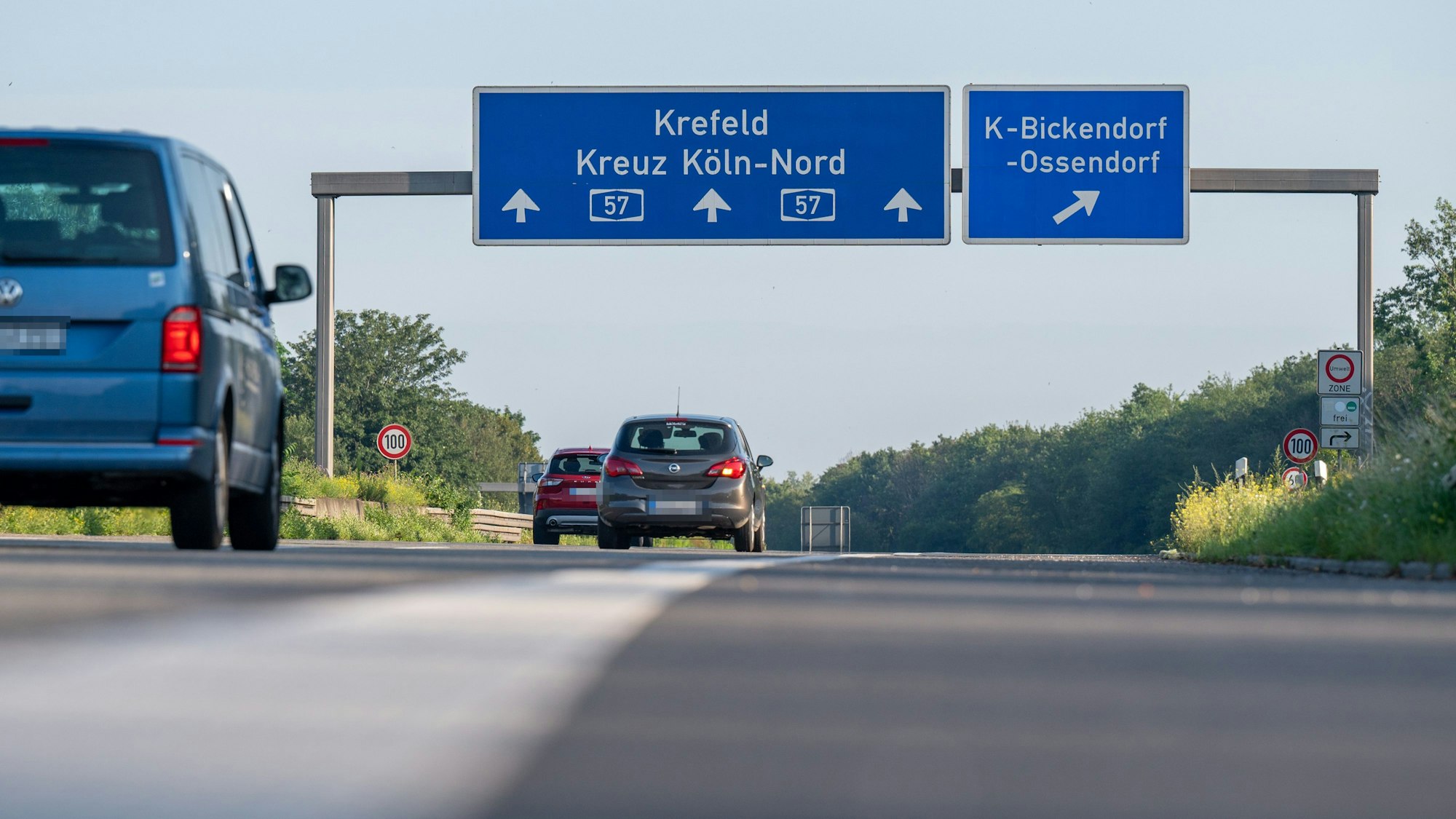 Blick auf die A57 in Köln