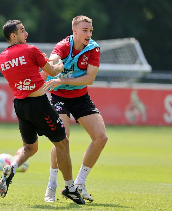 1. FC Köln, Training, von links: Ellyes Skhiri, Tim Lemperle (1. FC Köln). 26.05.2023, Bild: Herbert Bucco