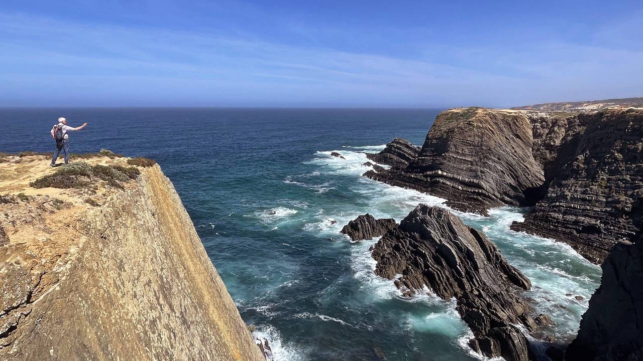 Steilklippen am Cabo Sardao. Derzeit ist der Nordatlantik so warm wie noch nie um diese Jahreszeit seit Beginn der Satellitenmessungen vor 40 Jahren