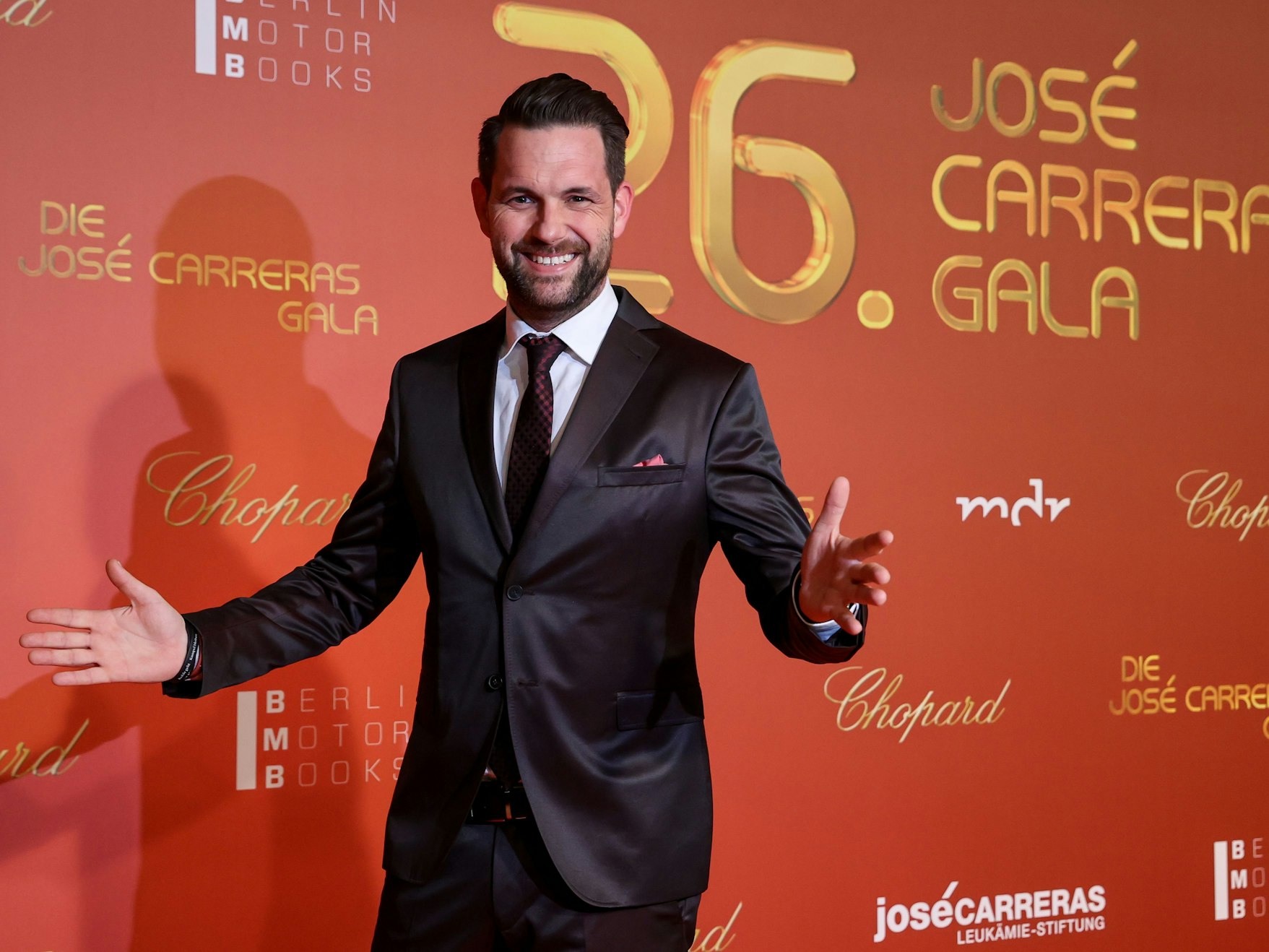 Matthias Killing lächelt in die Kamera.