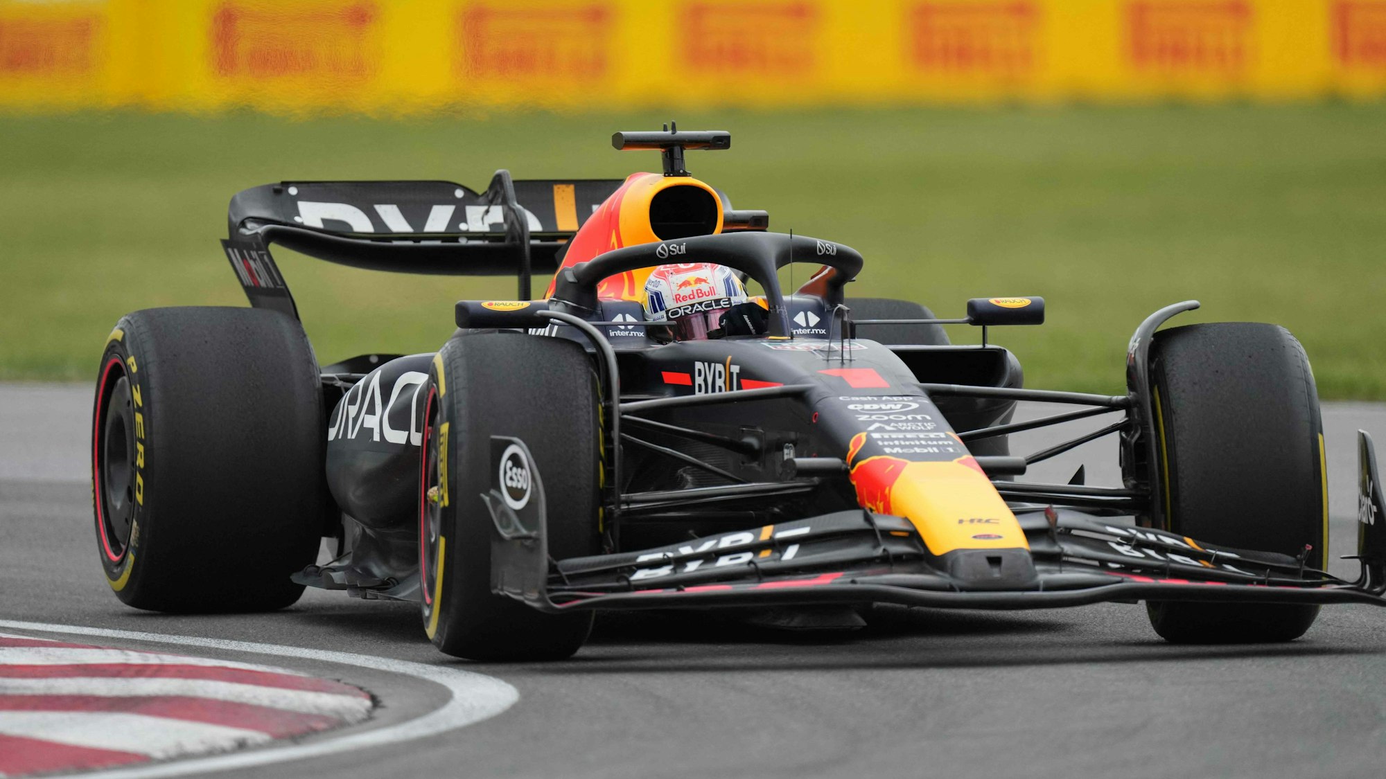 Max Verstappens Rennwagen vom Team Red Bull.
