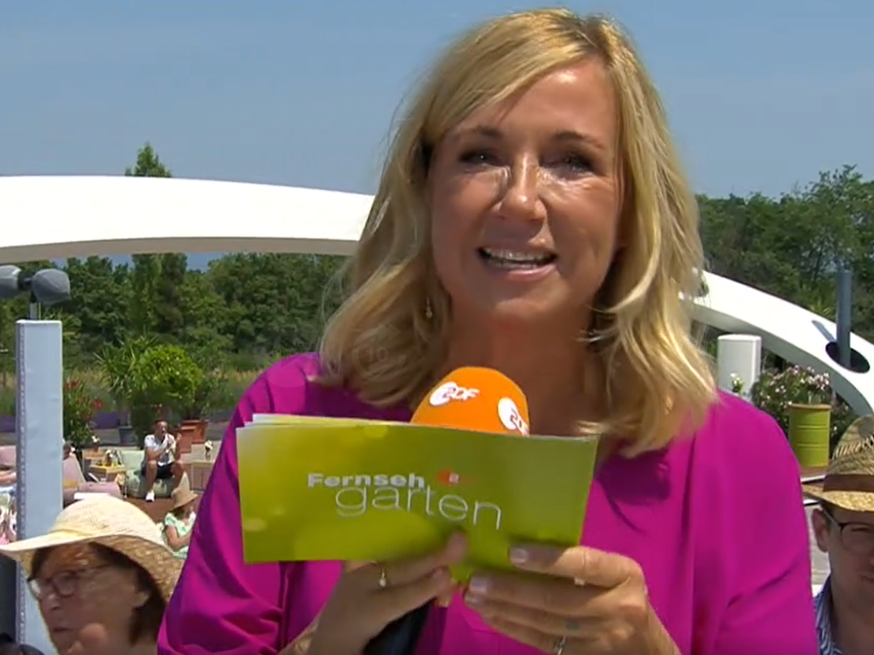 Andrea Kiewel moderiert den „Fernsehgarten“.