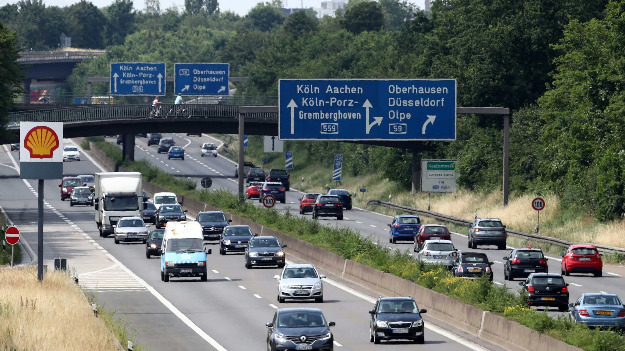 Das Foto zeigt die A59 bei Köln.