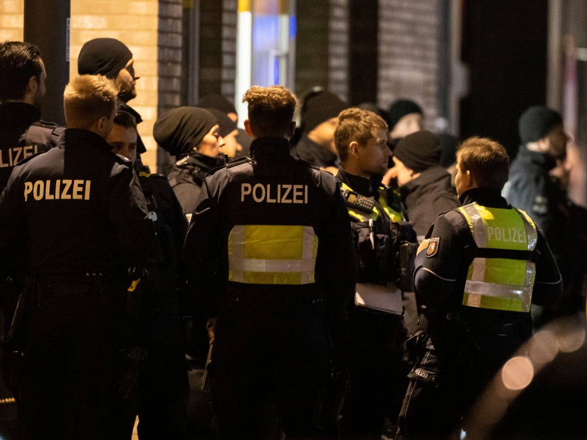 Das Foto zeigt einen Einsatz der Polizei in Castrop-Rauxel Anfang Januar 2023.