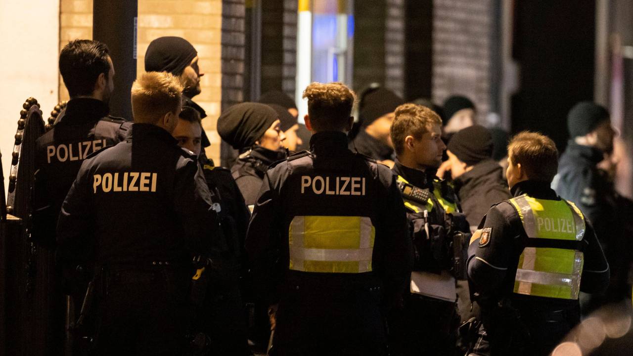 Das Foto zeigt einen Einsatz der Polizei in Castrop-Rauxel Anfang Januar 2023.